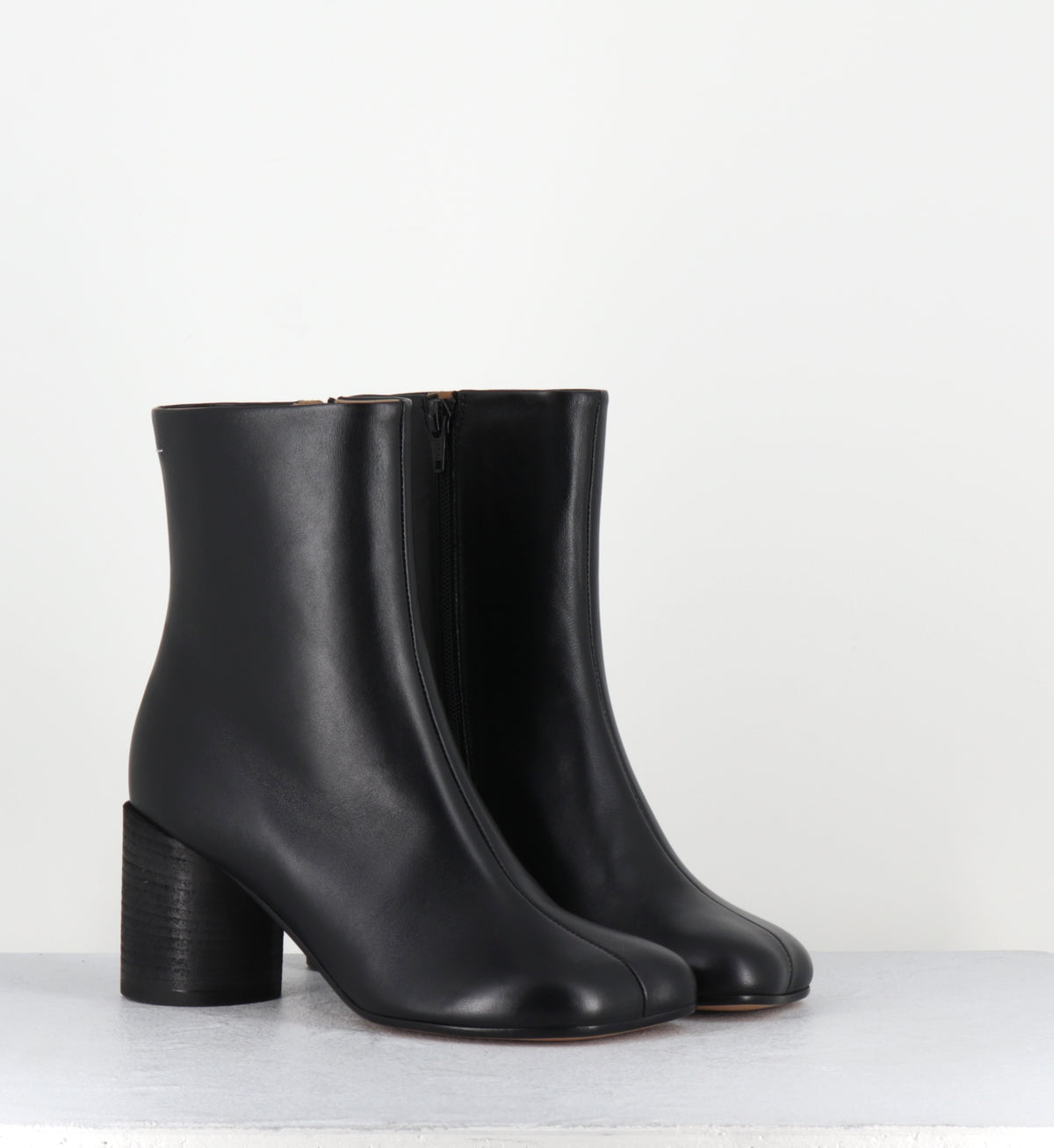 Boots anatomiques en cuir noir - S59WU0235H26 T8013