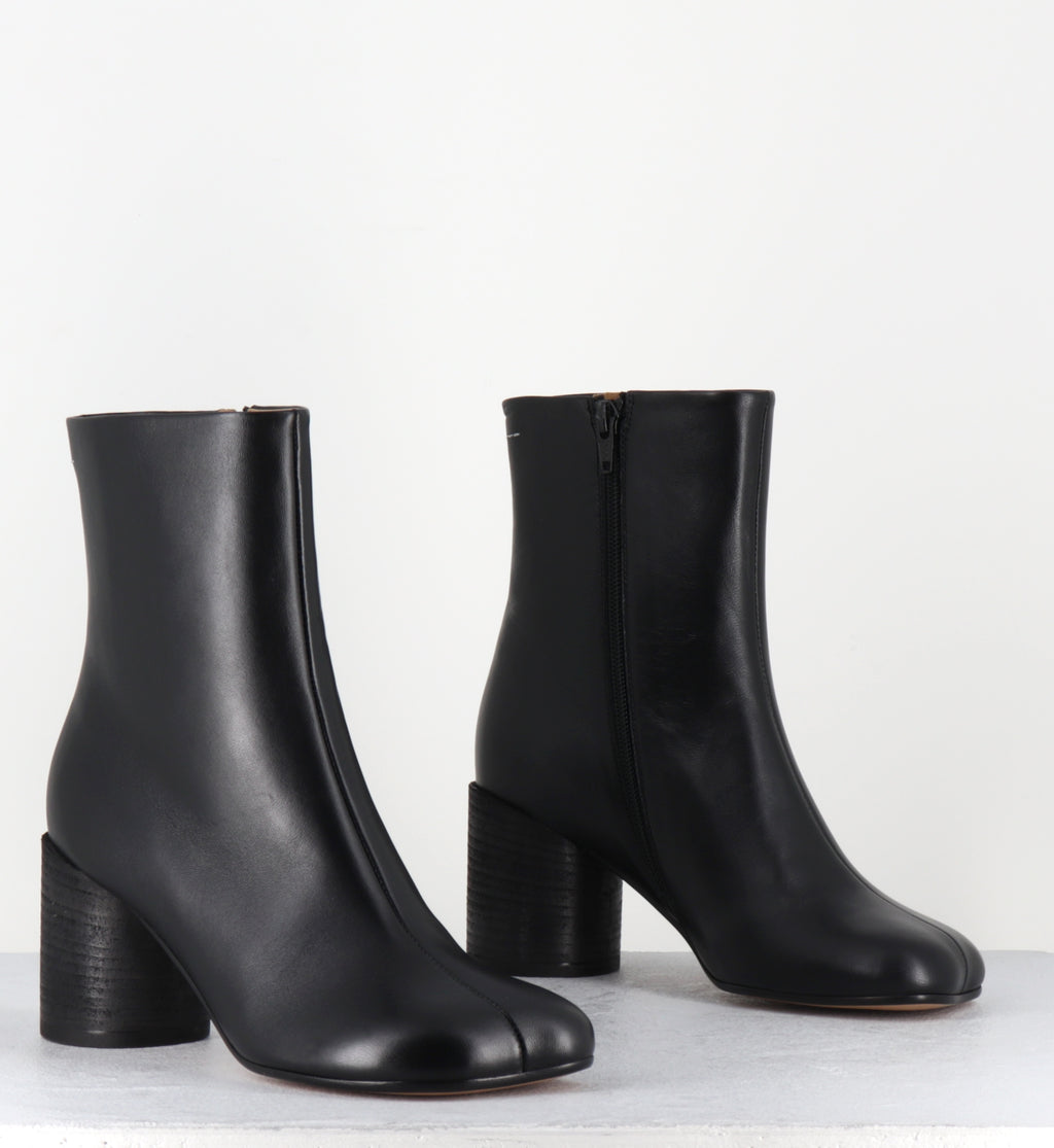 Boots anatomiques en cuir noir - S59WU0235H26 T8013