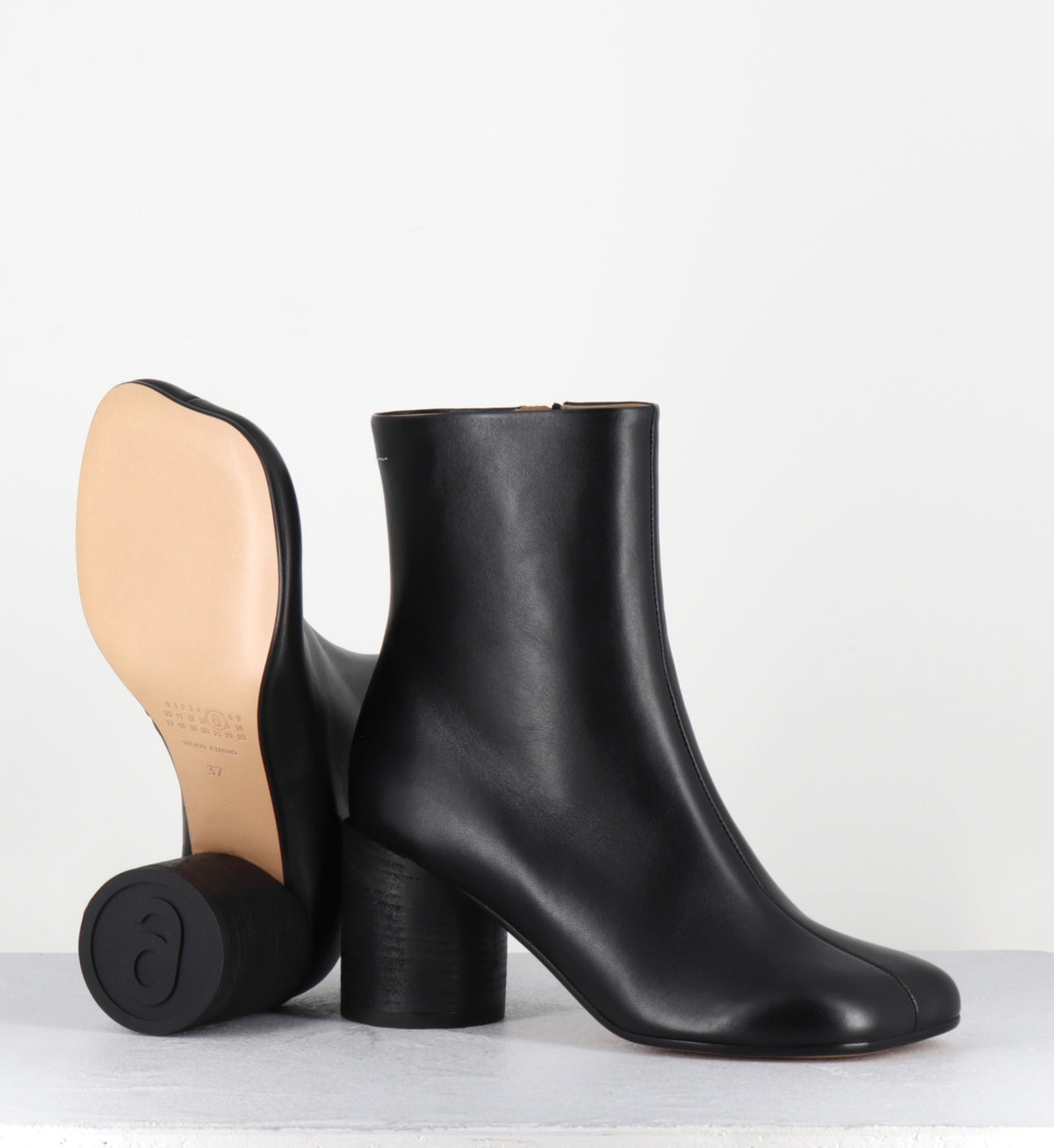 Boots anatomiques en cuir noir - S59WU0235H26 T8013
