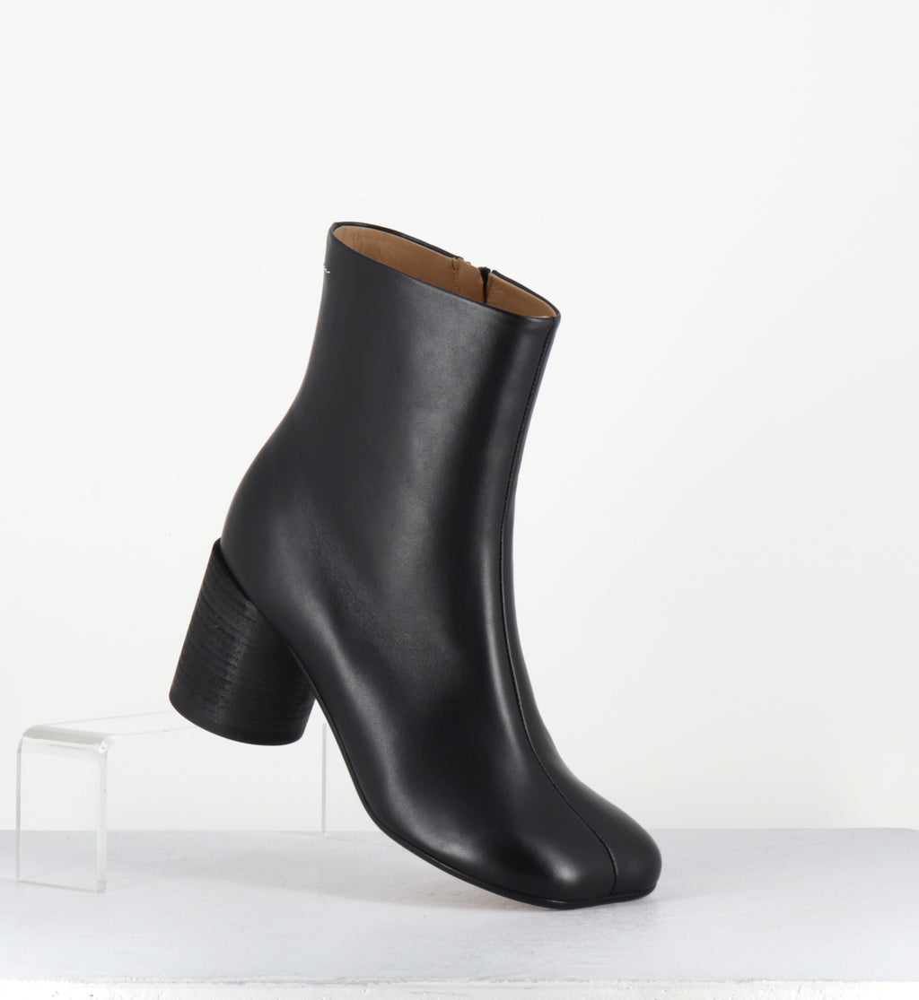 Boots anatomiques en cuir noir - S59WU0235H26 T8013