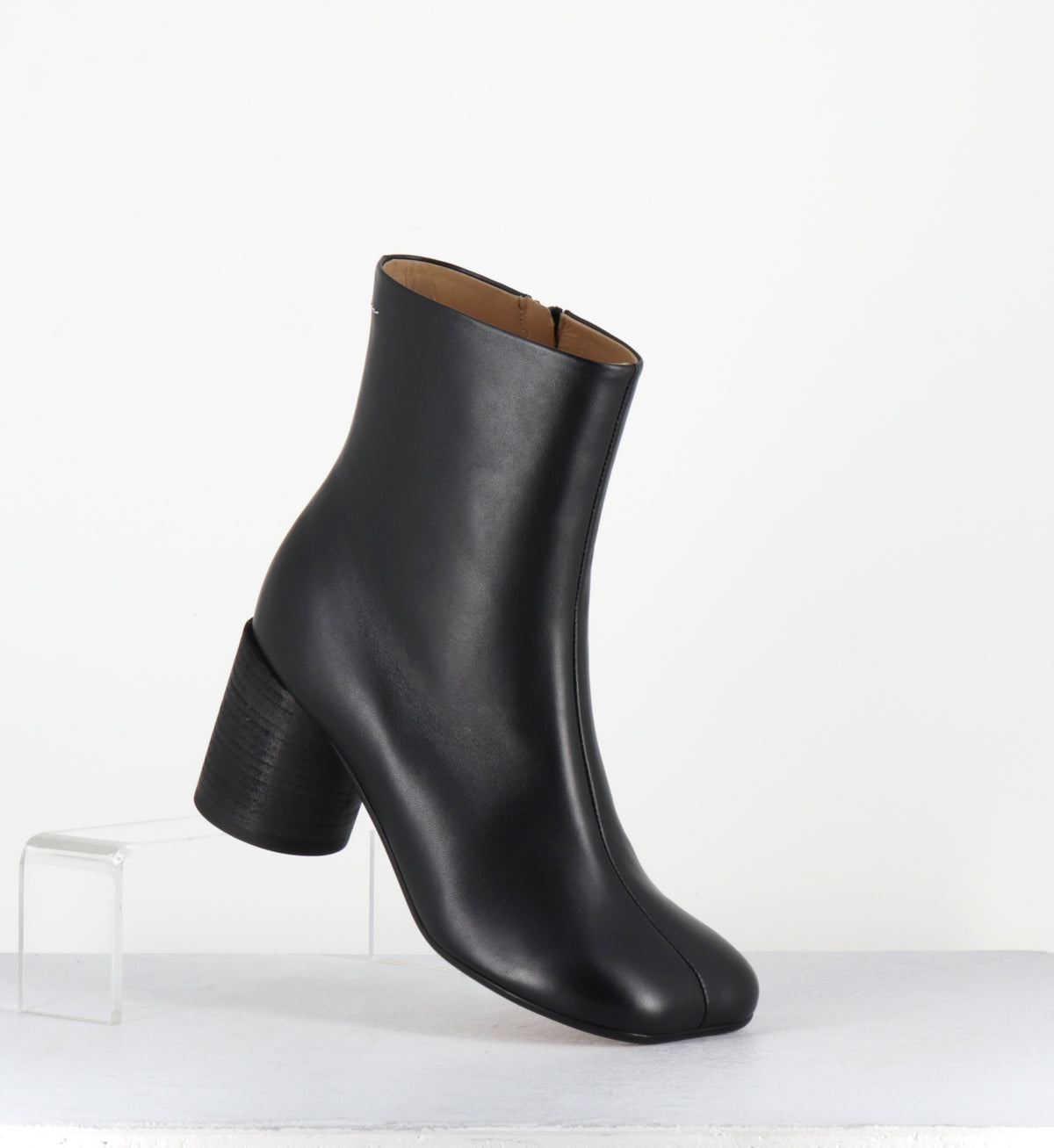 Boots anatomiques en cuir noir - S59WU0235H26 T8013