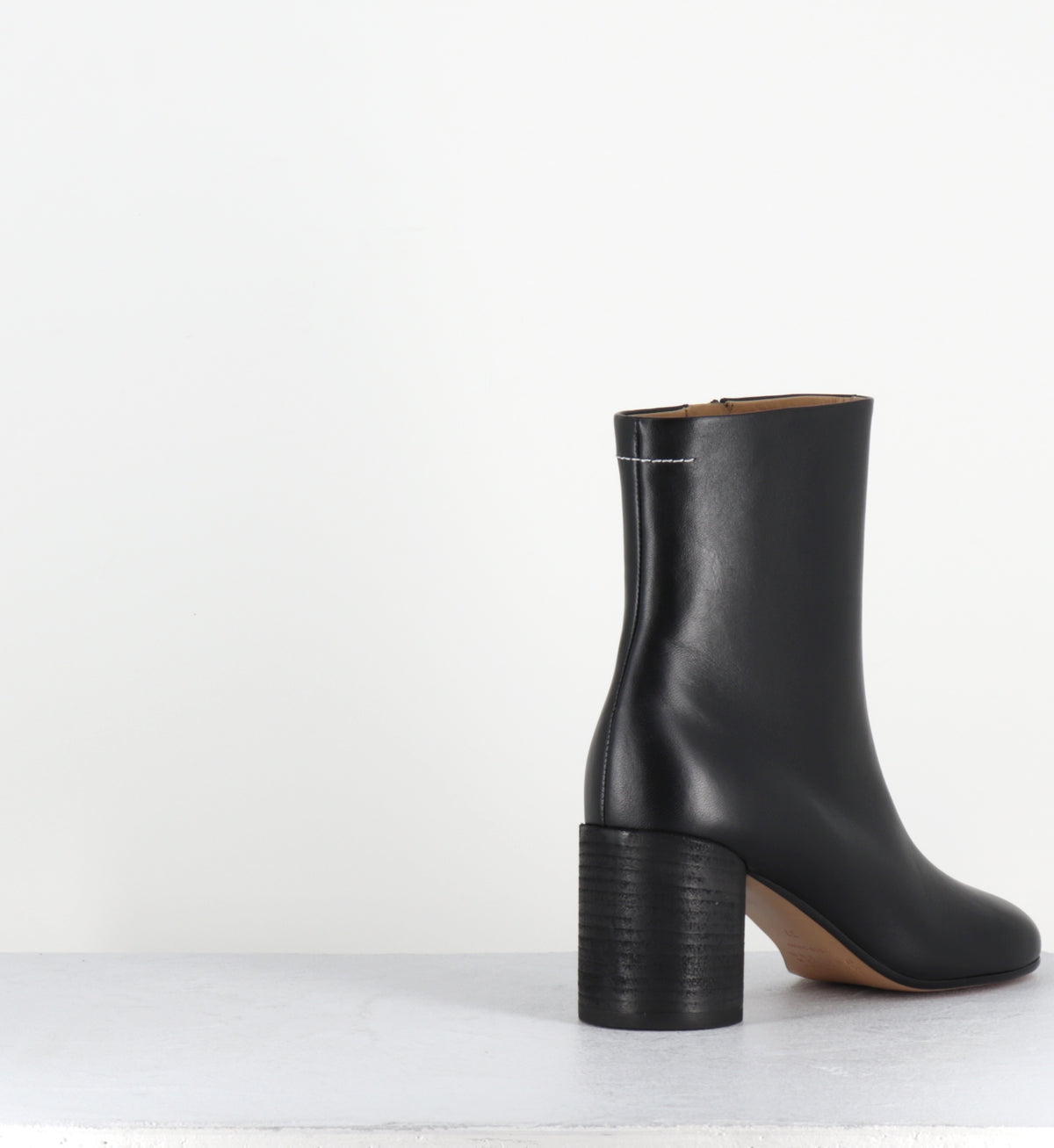 Boots anatomiques en cuir noir - S59WU0235H26 T8013