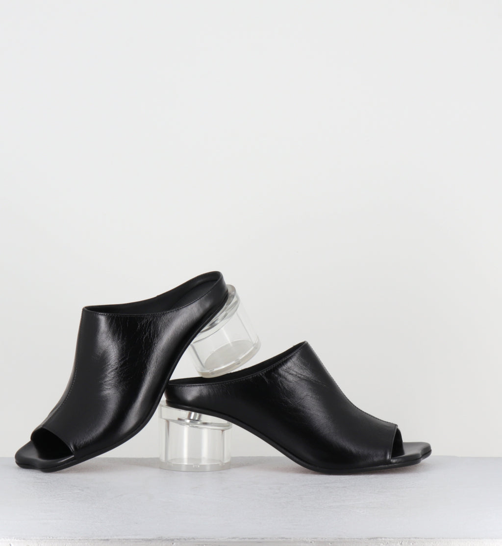 Mules en cuir noir talon plexi - S59WP0215 T8013