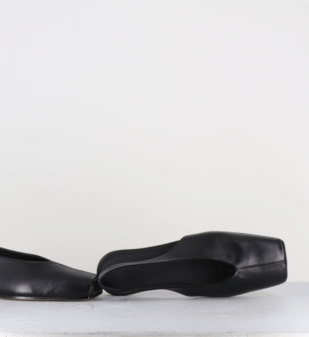 Ballerines bout carré cuir noir - S59WX0079 T8013
