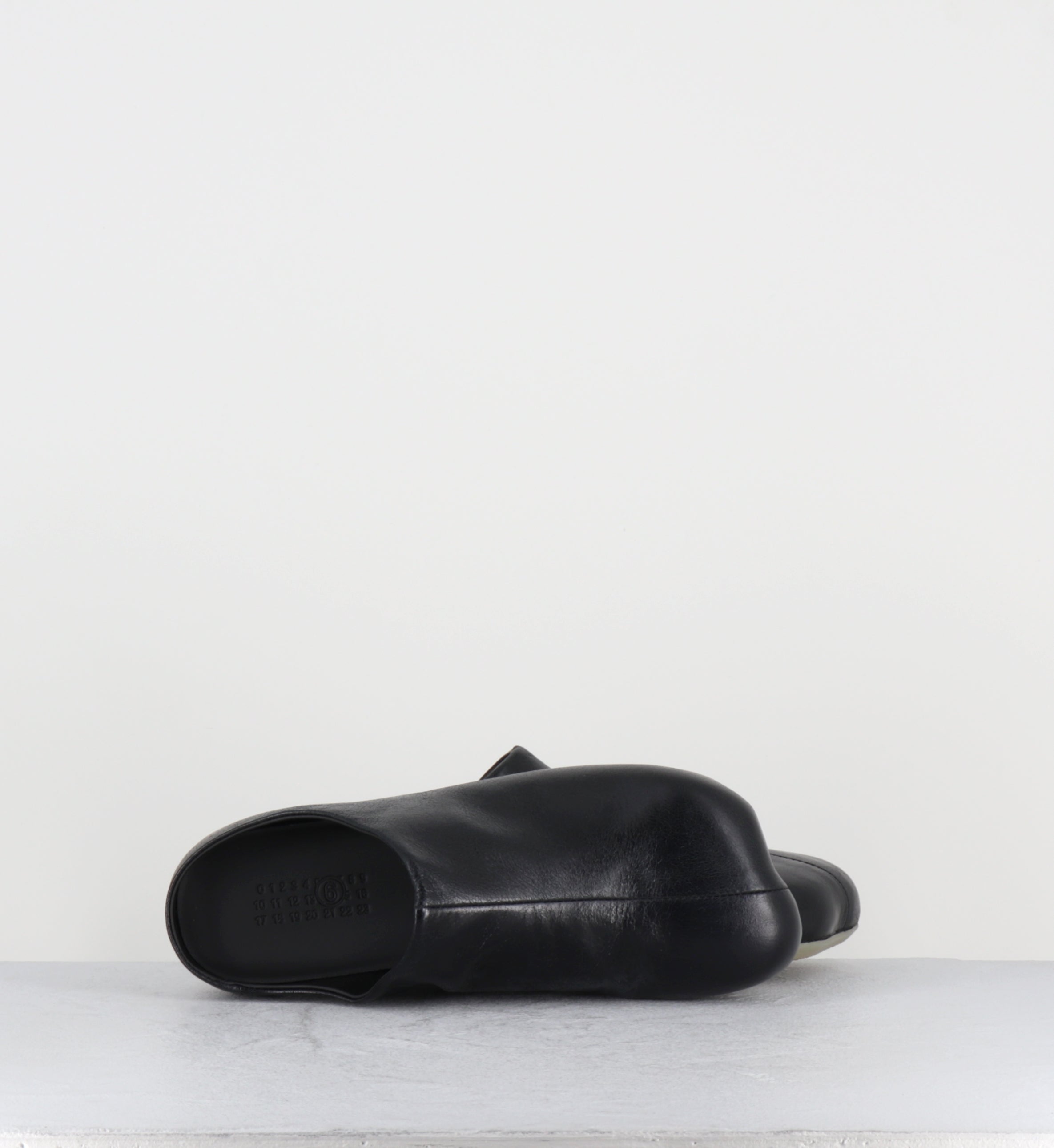 Mules anatomiques en cuir noir - S59WX0083 T8013