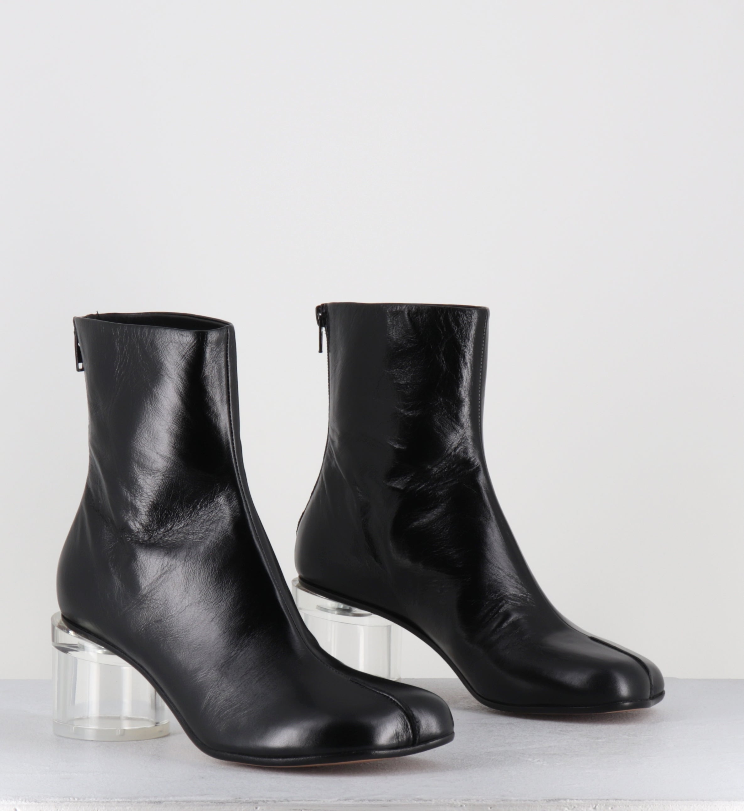 Boots en cuir noir talon plexi - S59WU0265 T8013