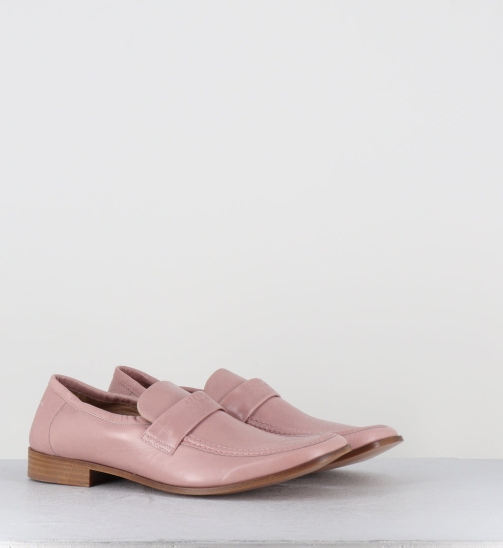 Mocassins en cuir rose - S66WR0034 T4262