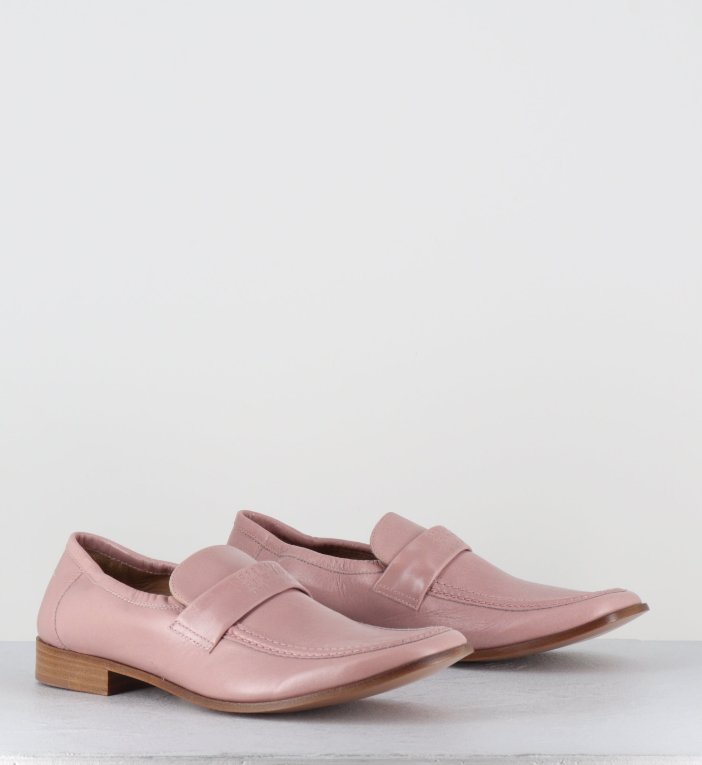 Mocassins en cuir rose - S66WR0034 T4262