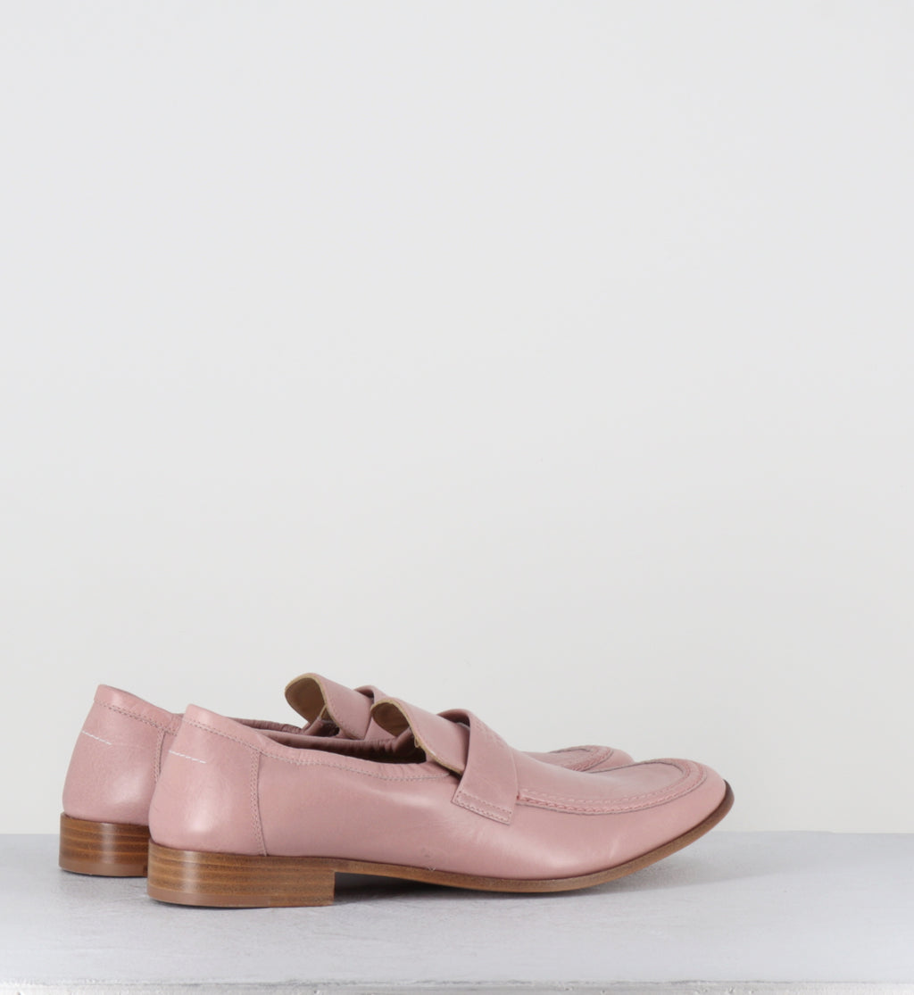 Mocassins en cuir rose - S66WR0034 T4262