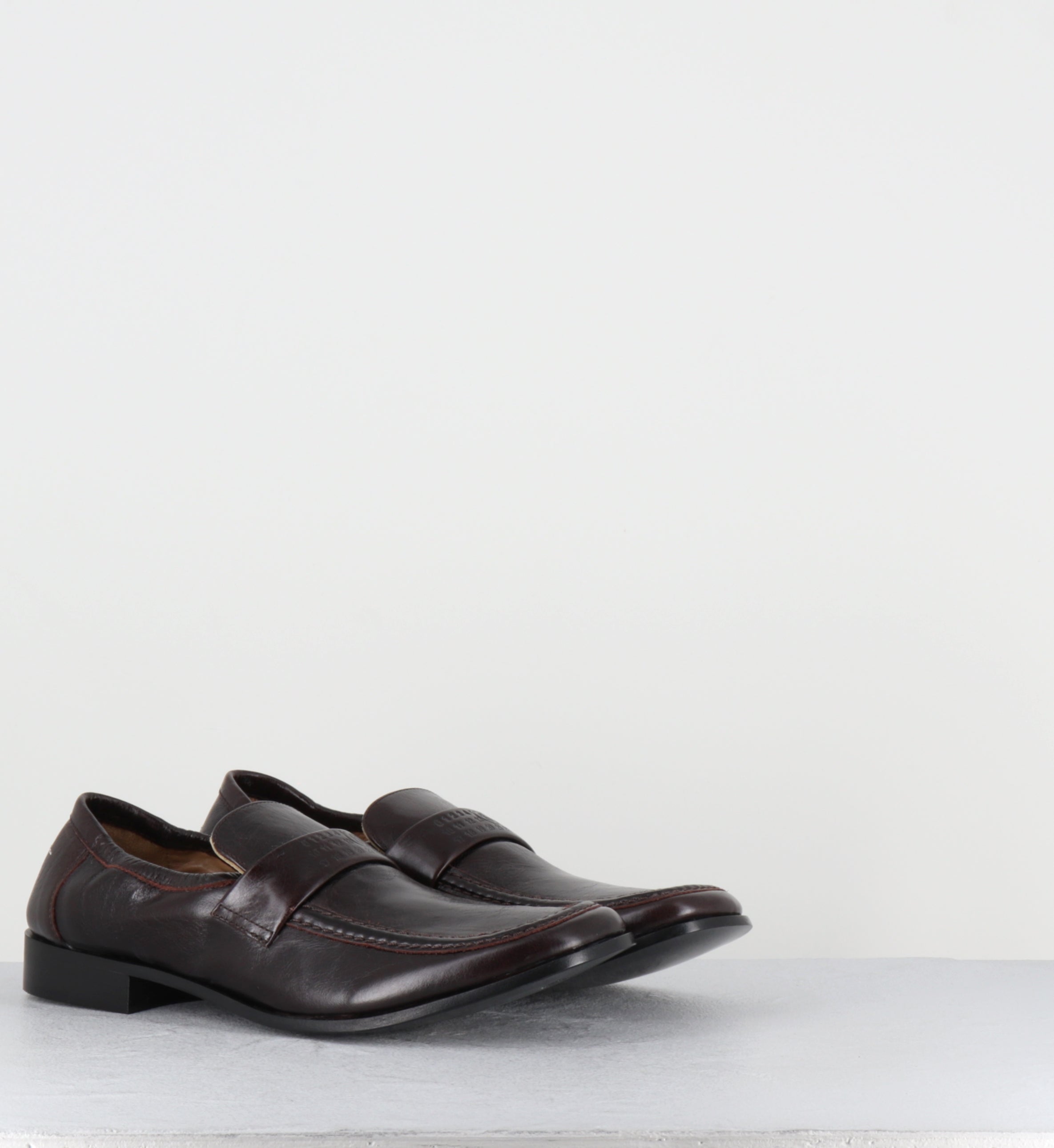 Mocassins plates en cuir marron - S66WR0034 T8243