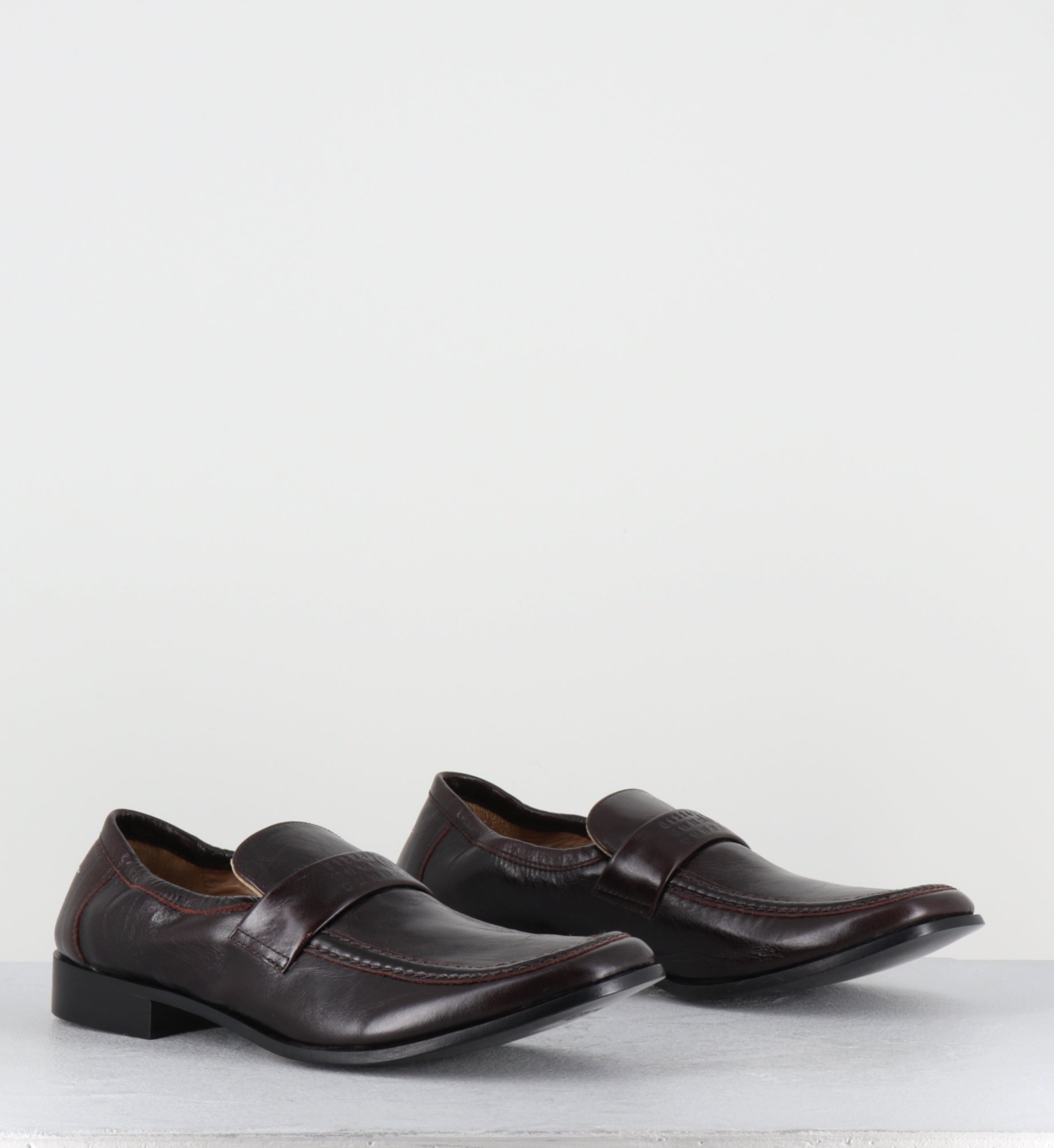 Mocassins plates en cuir marron - S66WR0034 T8243