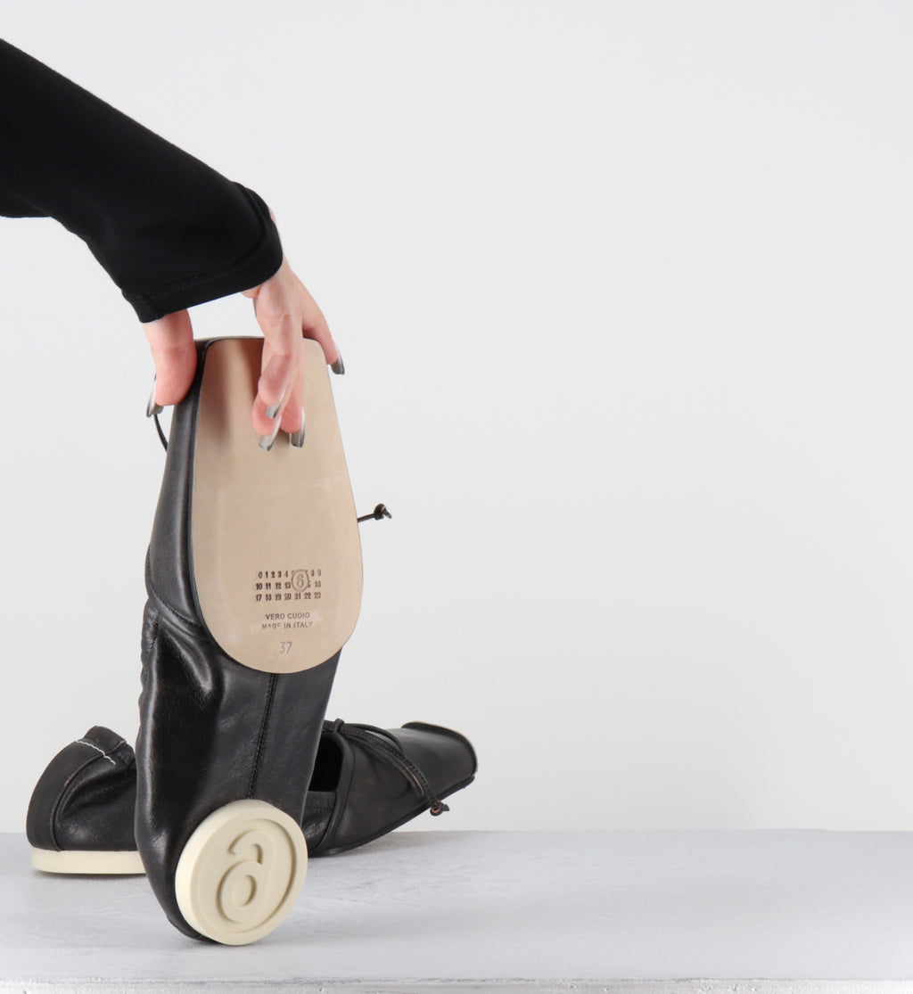 Ballerines en cuir marron élastique - S66WZ0037 HB495