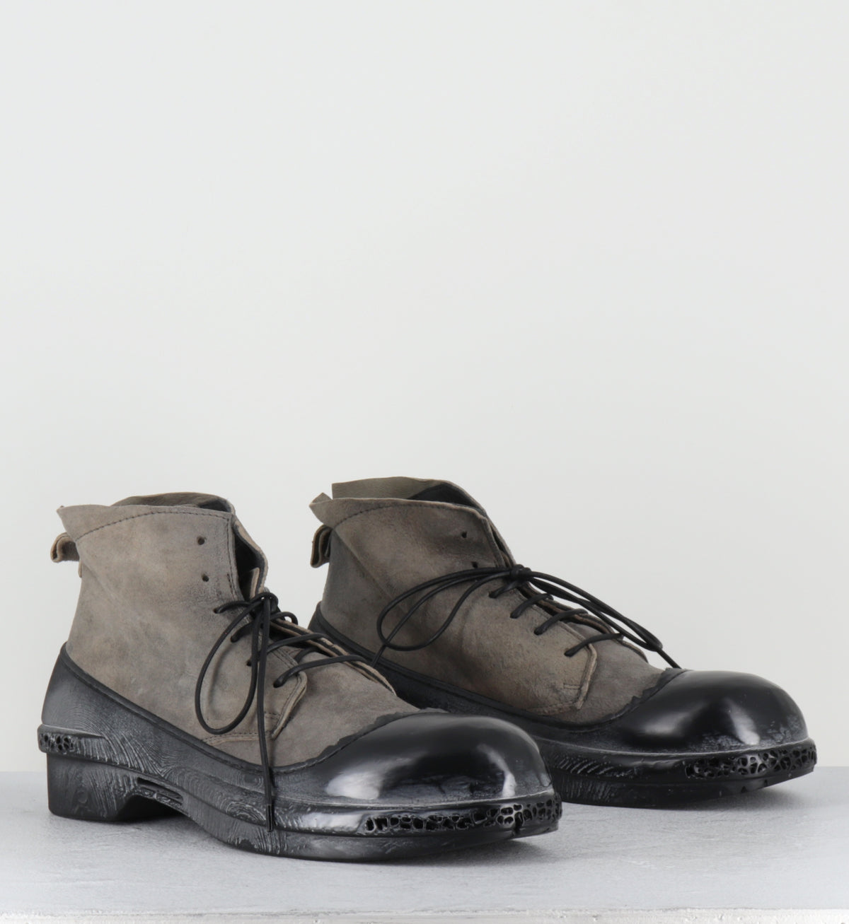 Botines courtes à lacets daim taupe - 83601B GOTHAM GIRO