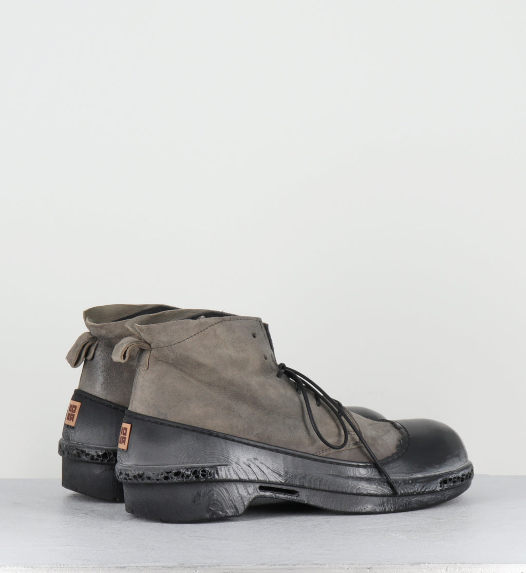 Botines courtes à lacets daim taupe - 83601B GOTHAM GIRO