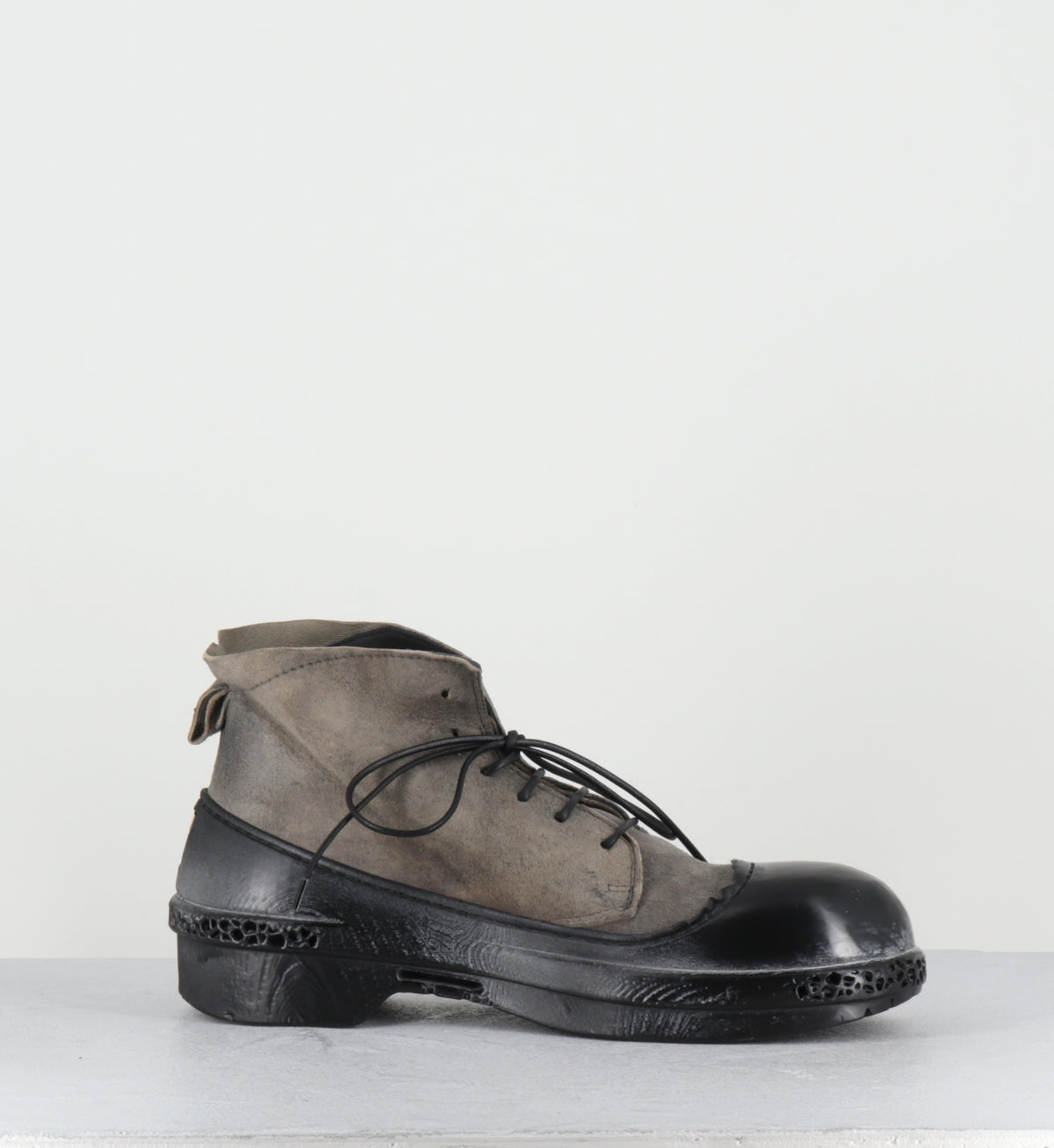 Botines courtes à lacets daim taupe - 83601B GOTHAM GIRO