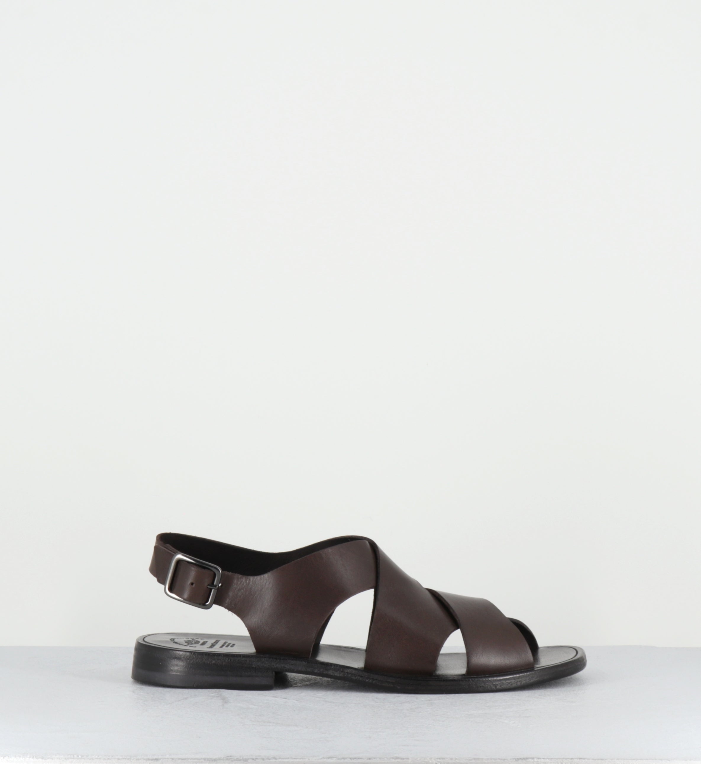 Sandales plates en cuir marron - GANEMA 103 MORO