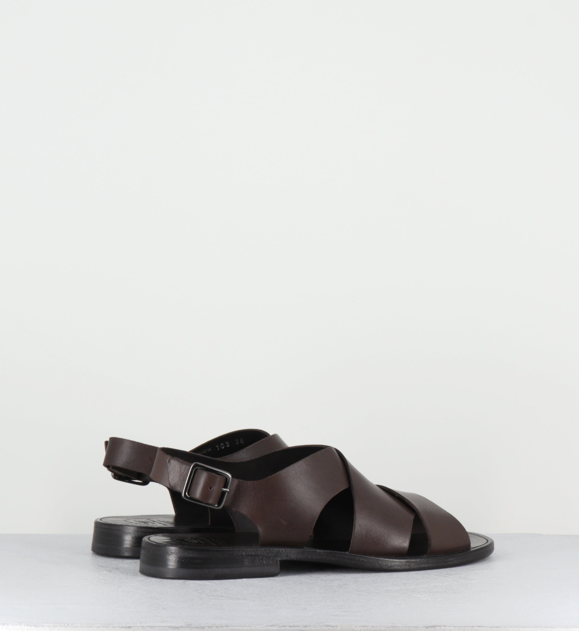 Sandales plates en cuir marron - GANEMA 103 MORO