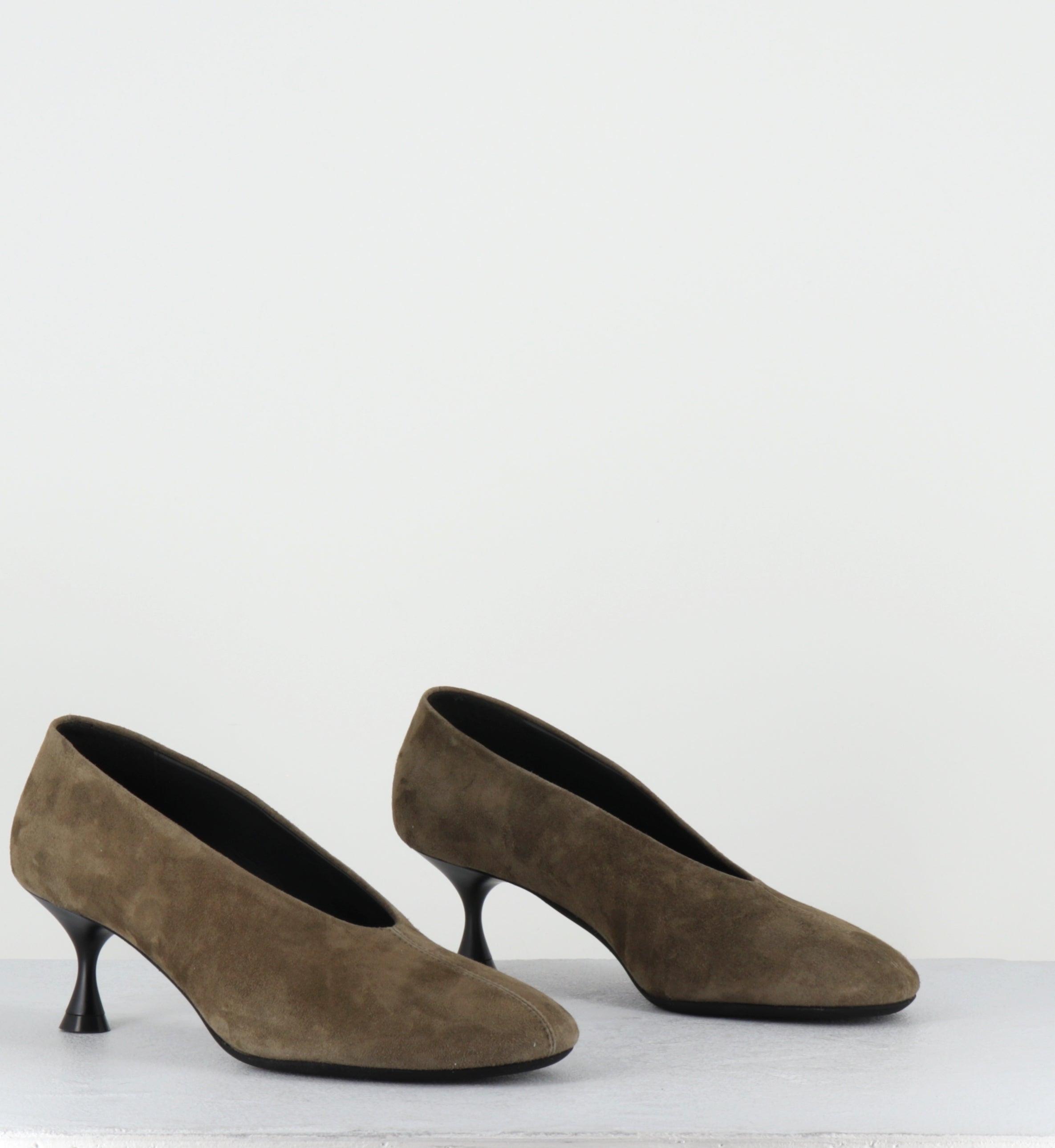 Escarpins à talon en daim kaki - BIL1 CAM AMALFI