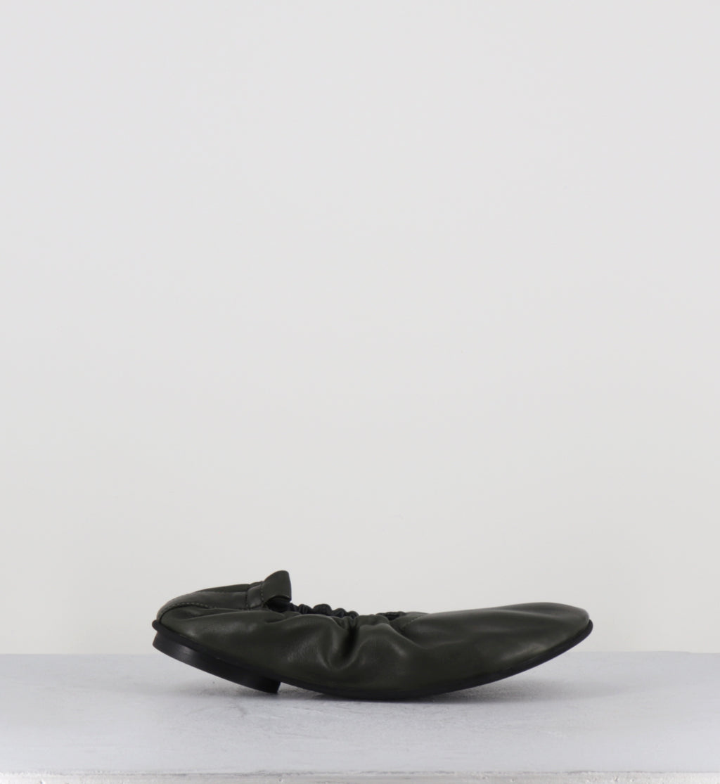Ballerines à élastique en cuir khaki- CJS50  PORTO SAVANA