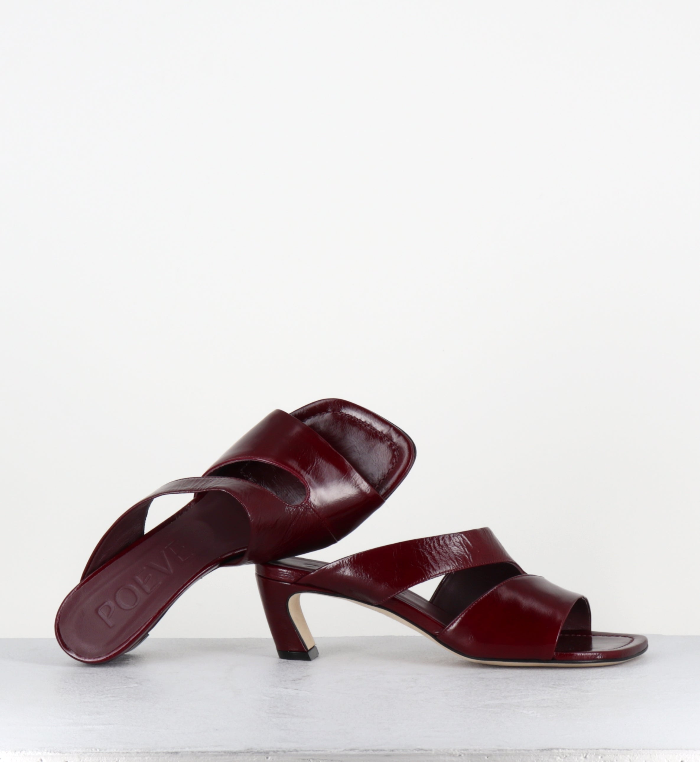 Mules en cuir vernis rouge bout carré - DDE26 VENICE RUBINO