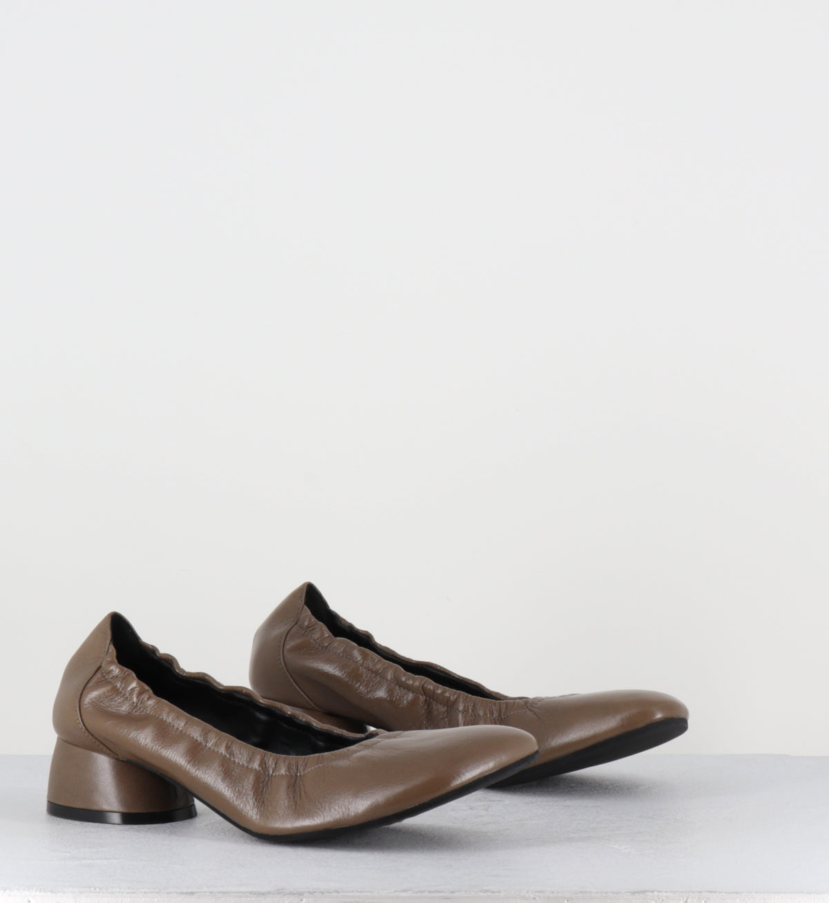 Escarpins petit talon cuir khaki - LH10M VENICE POIVRE