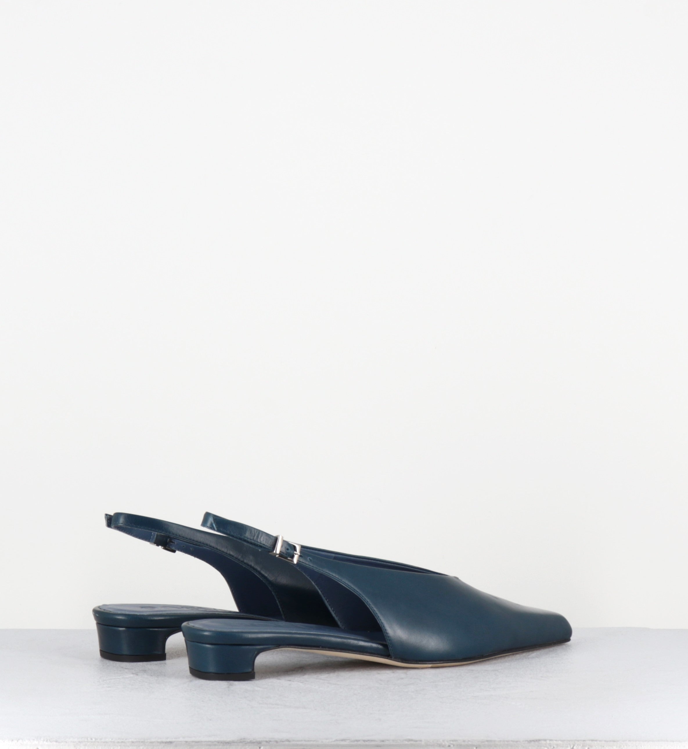 Slingback bout pointu bleu noir petit talon - OF55 PE26 PATHOS PETROL