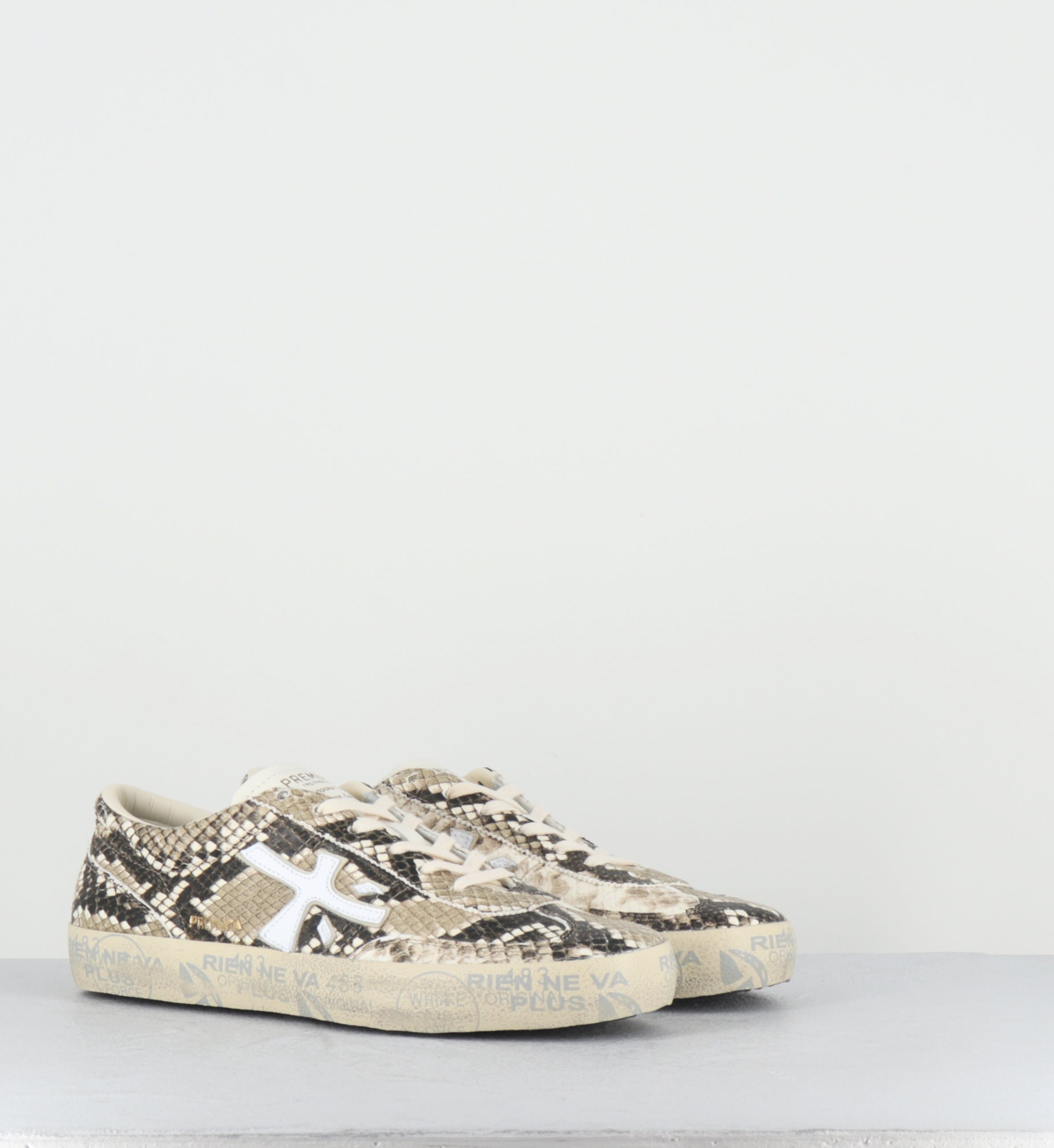 Sneakers en cuir serpent beige - DAVIDD 8099