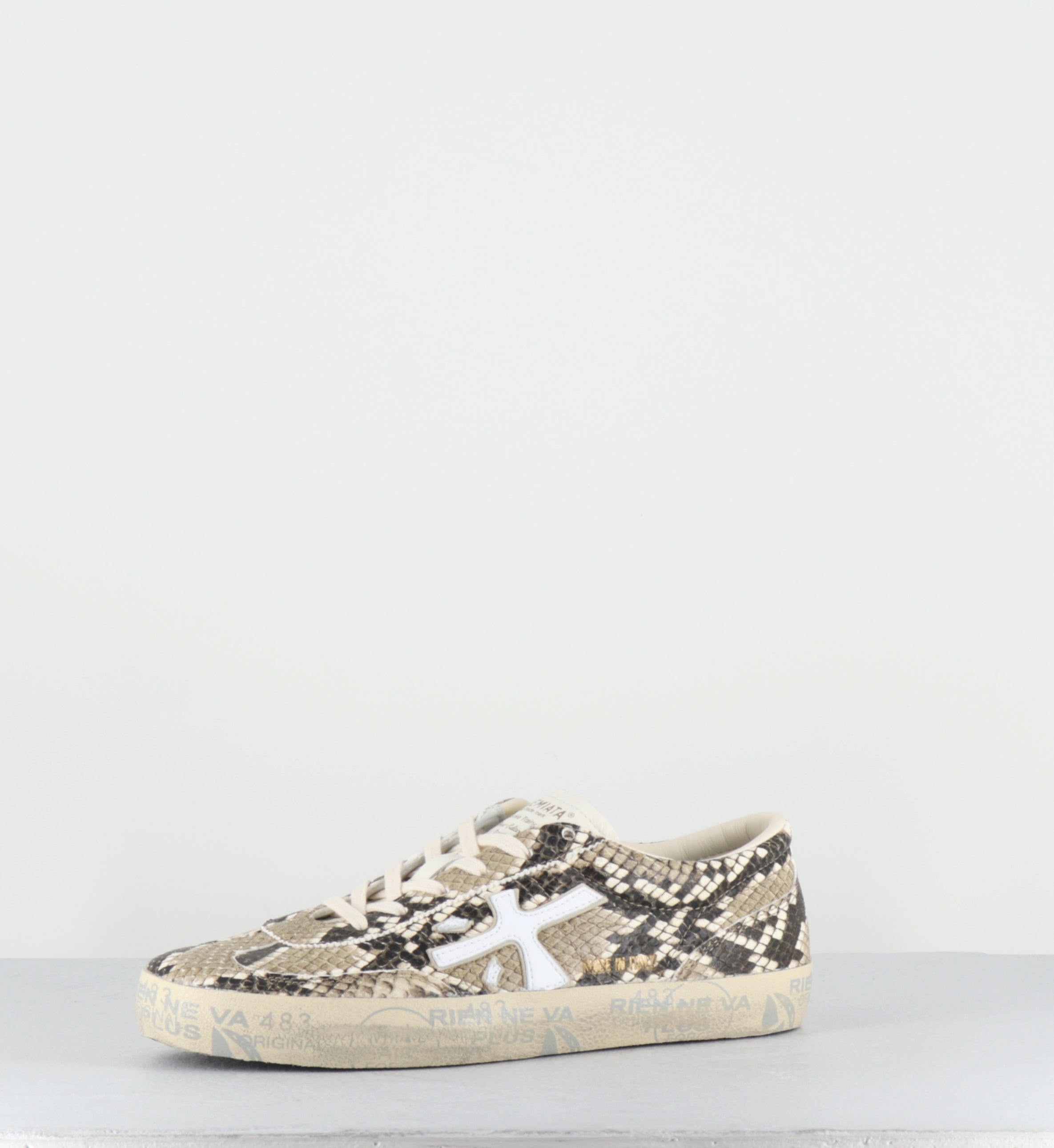 Sneakers en cuir serpent beige - DAVIDD 8099
