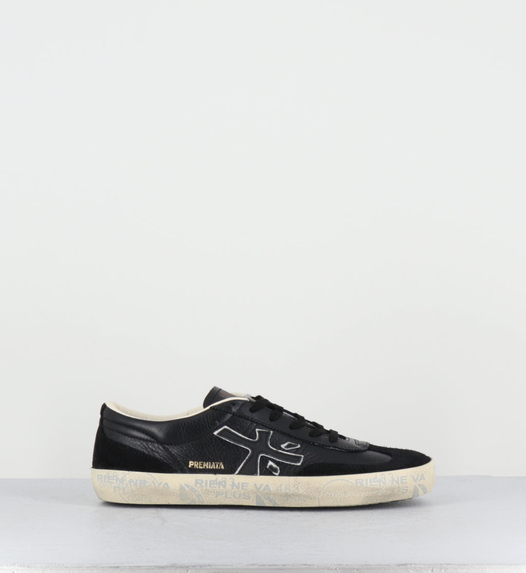 Sneakers en cuir noir - DAVIDD 8285