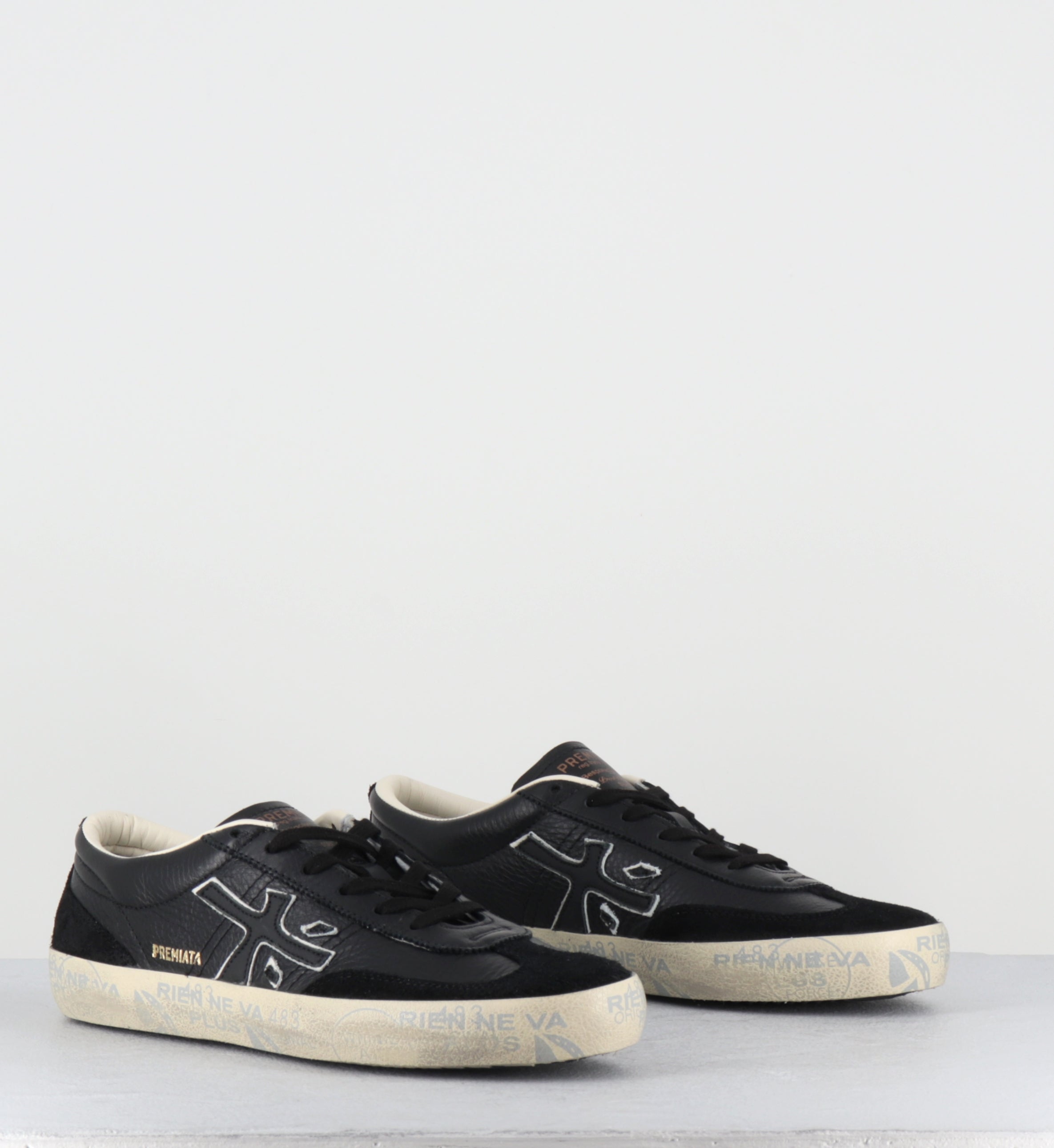 Sneakers en cuir noir - DAVIDD 8285