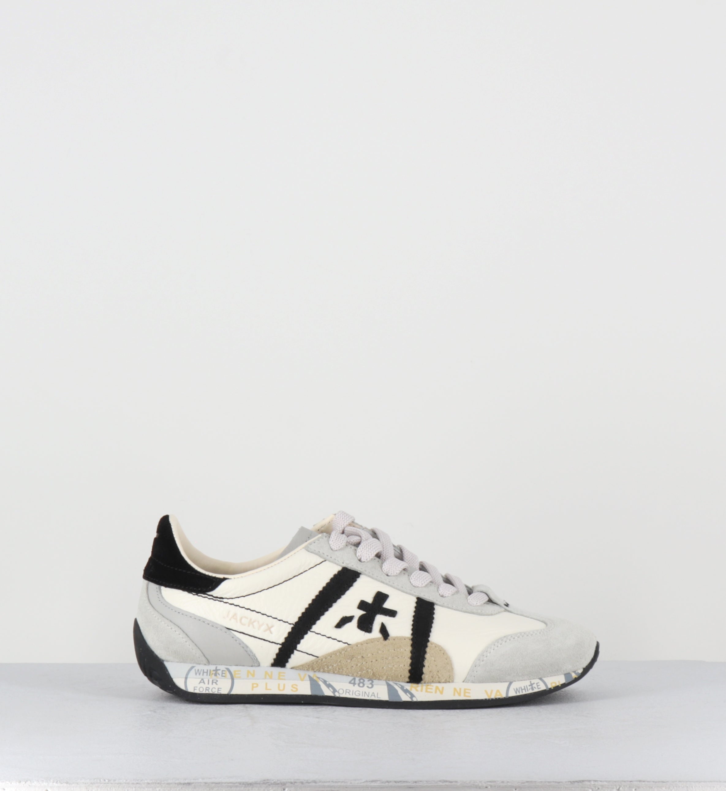Sneakers en cuir blanc et noir - JACKYX25D 8222