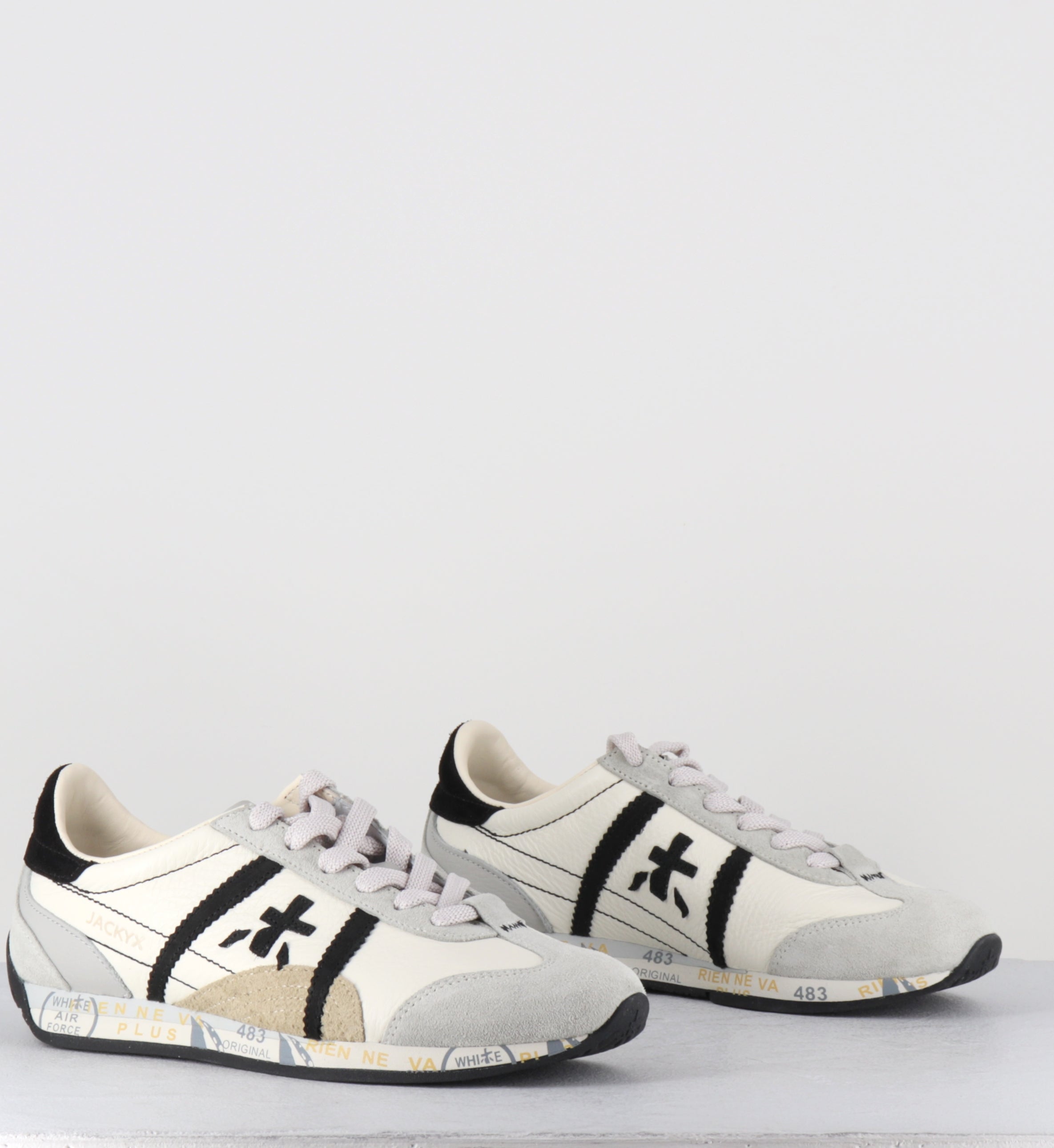 Sneakers en cuir blanc et noir - JACKYX25D 8222