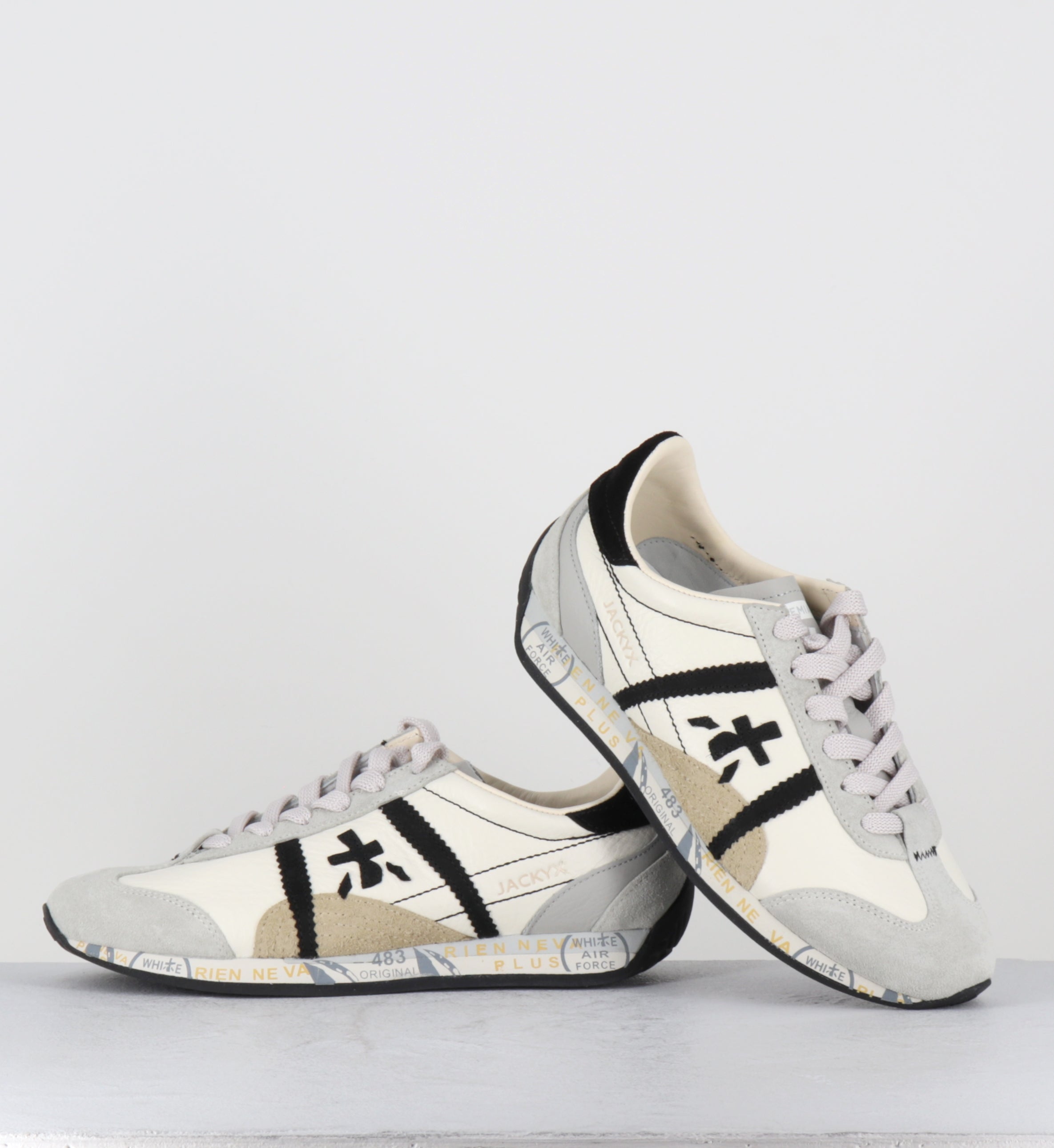 Sneakers en cuir blanc et noir - JACKYX25D 8222