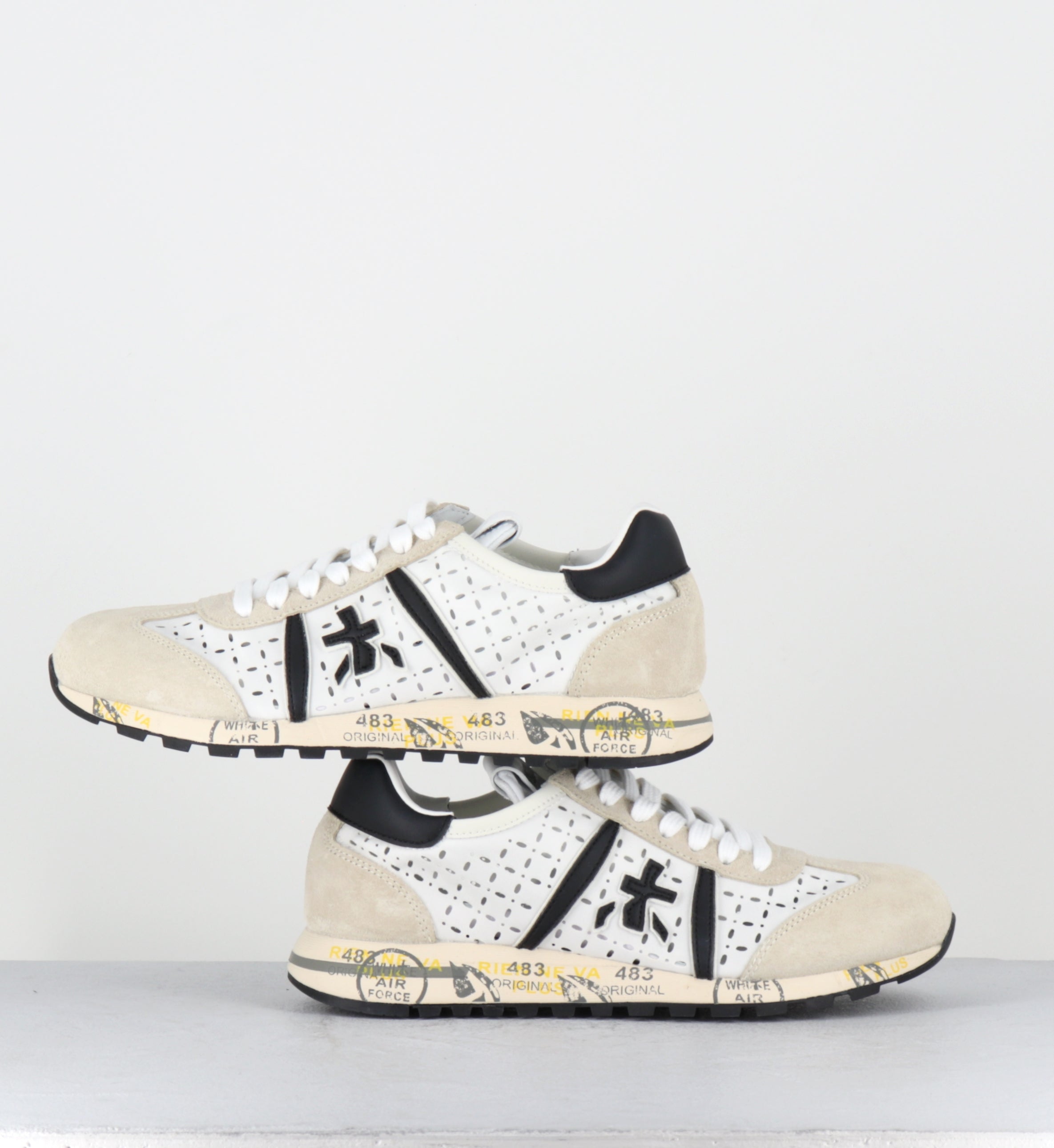 Sneakers en cuir blanc ajouré - LUCYD PE26 7413