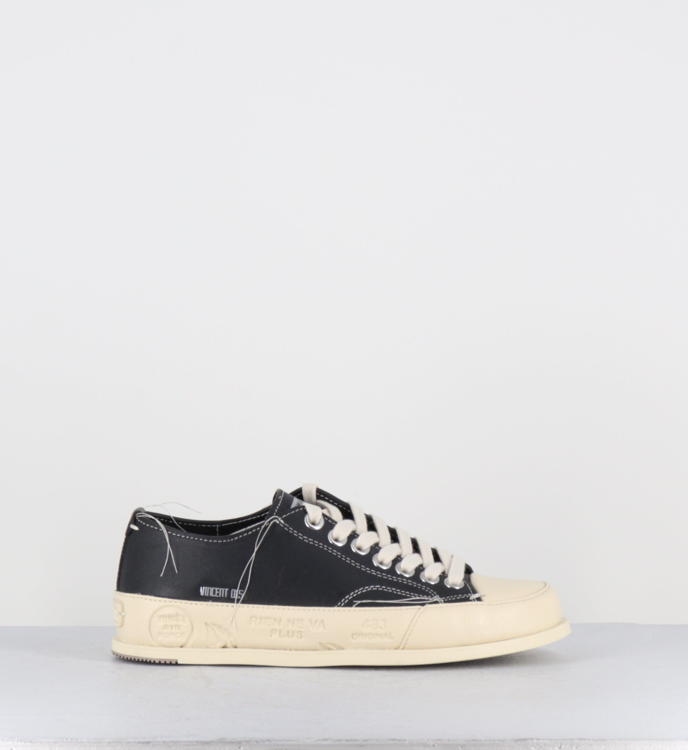 Sneakers en cuir noir et blanc - VINCED15 NERO