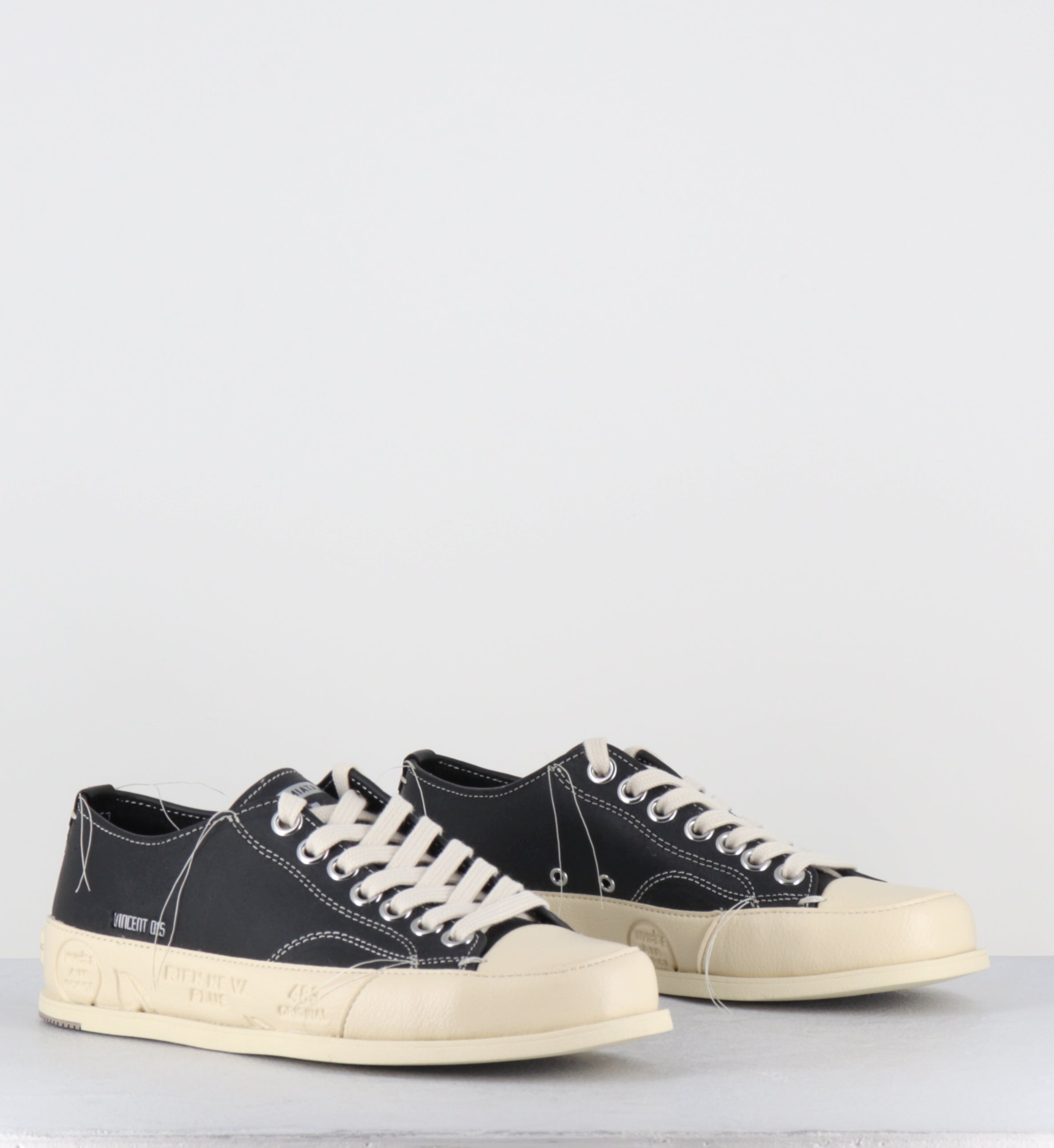 Sneakers en cuir noir et blanc - VINCED15 NERO
