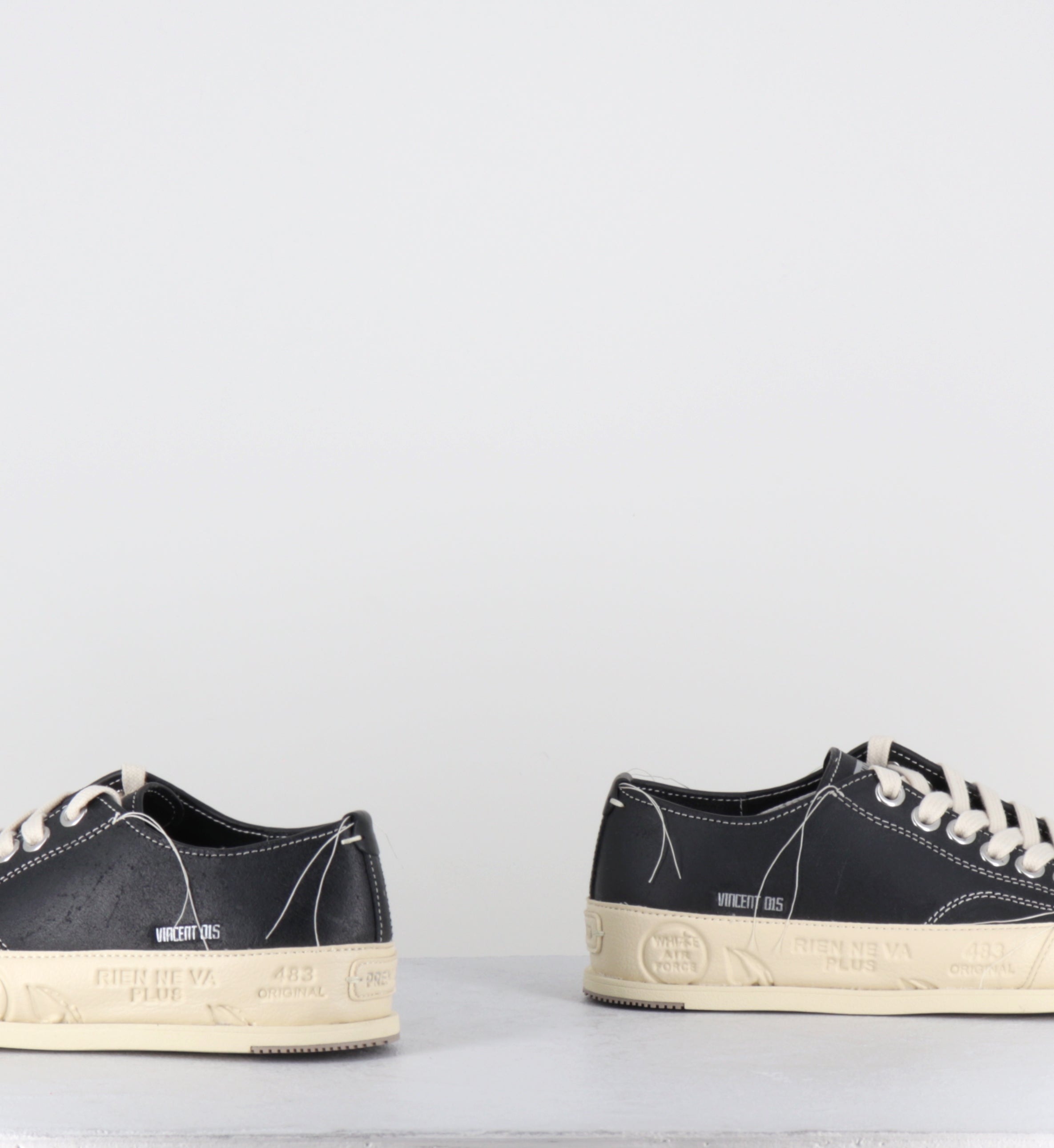 Sneakers en cuir noir et blanc - VINCED15 NERO