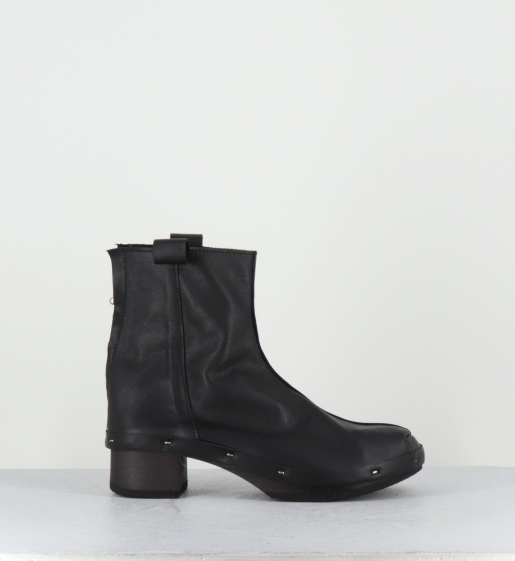 Bottines sabot en cuir noir - ROSIE DARK BLACK
