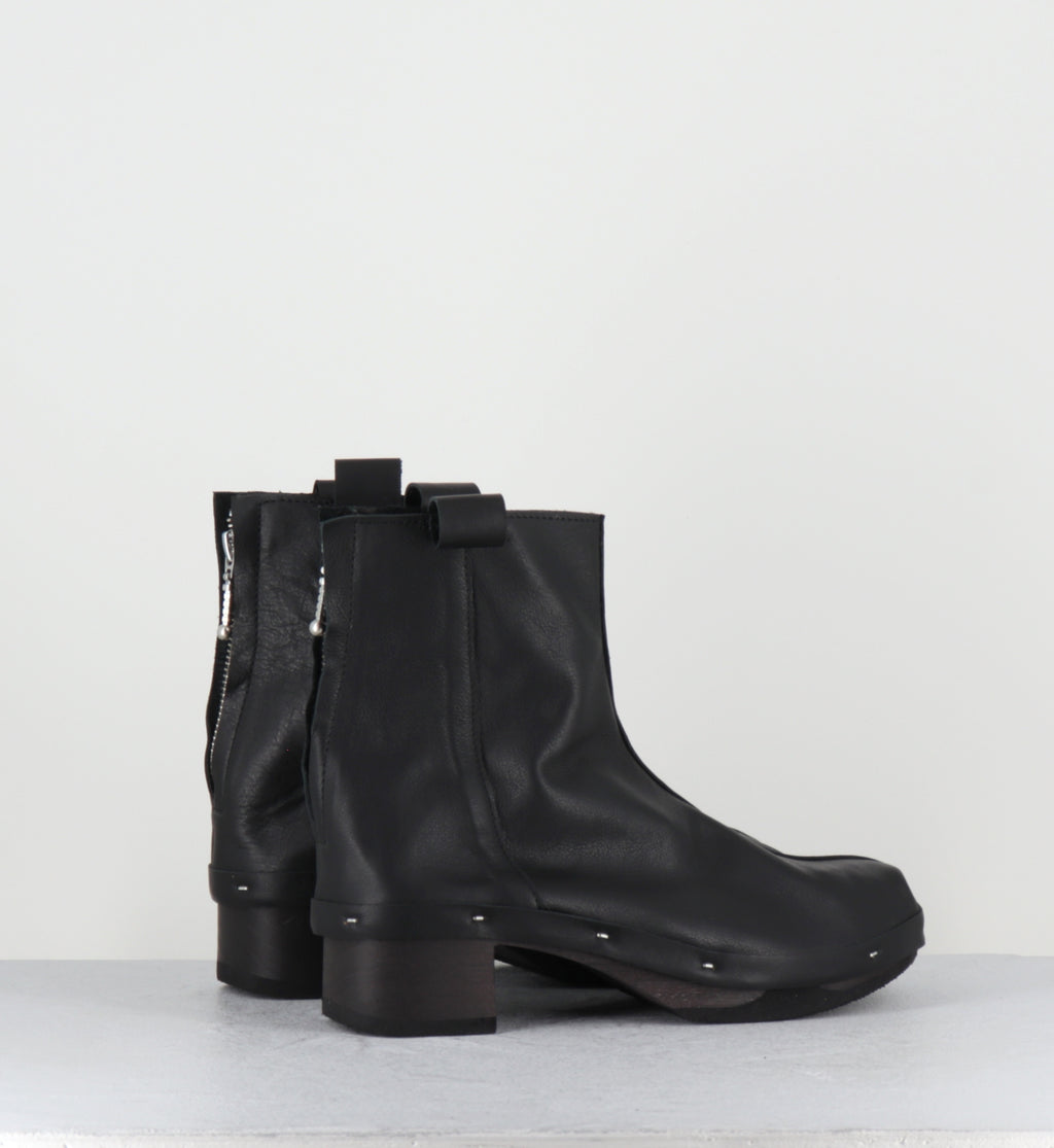 Bottines sabot en cuir noir - ROSIE DARK BLACK