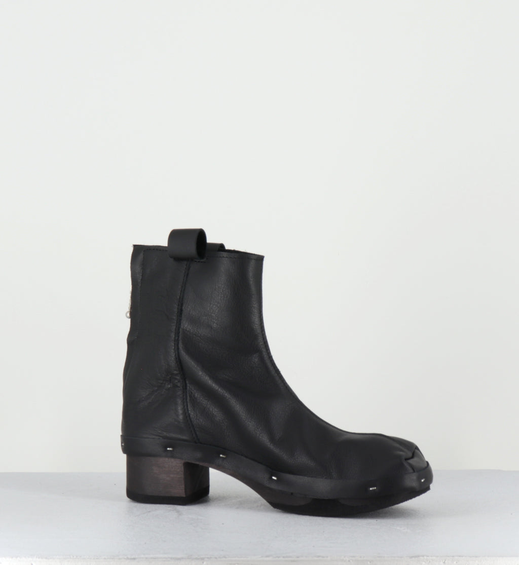 Bottines sabot en cuir noir - ROSIE DARK BLACK