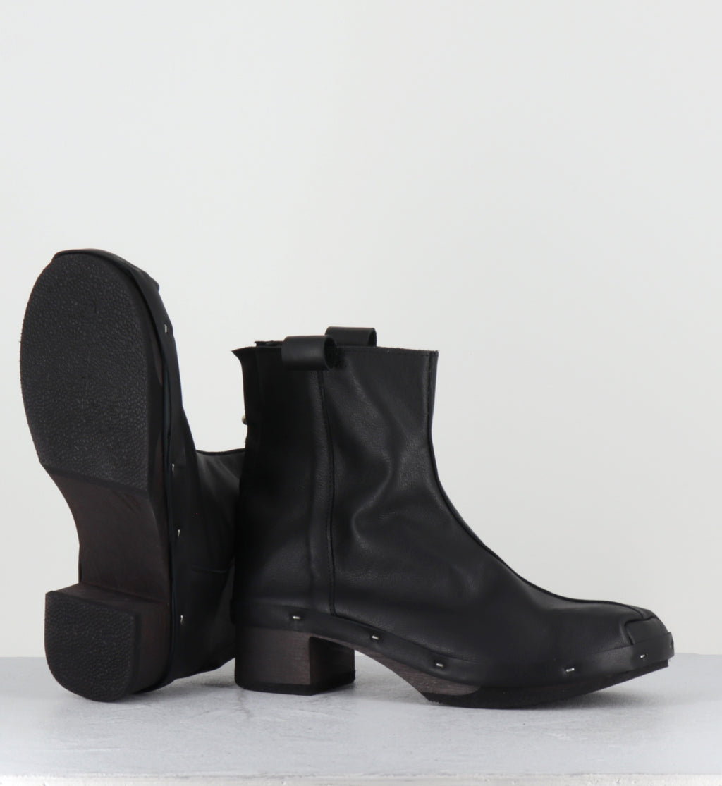 Bottines sabot en cuir noir - ROSIE DARK BLACK