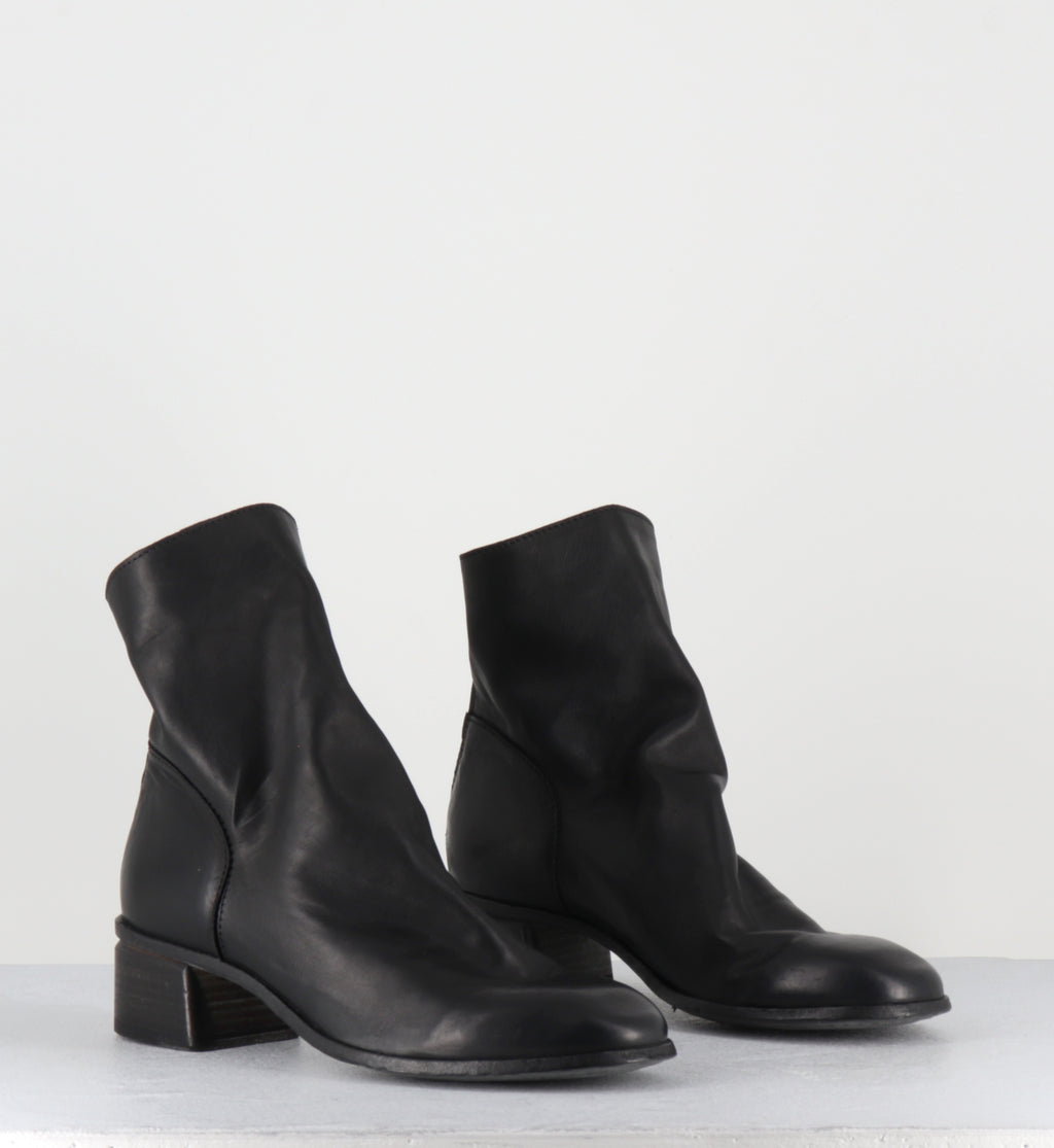 Boots en agneau noir - 51609 FOULARD NERO