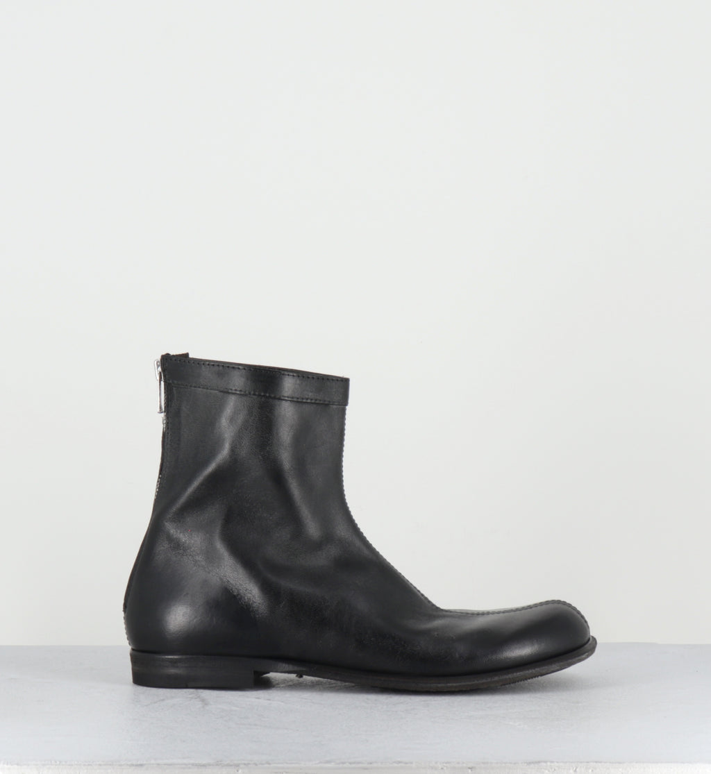 Bottines plates en cuir noir lavé - 51829 HORSE NAPPA NERO