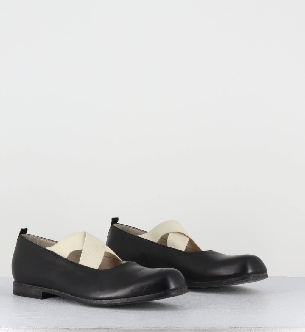Ballerines en cuir noir à élastiques blancs - 9838 FOULARD BEIGE NERO