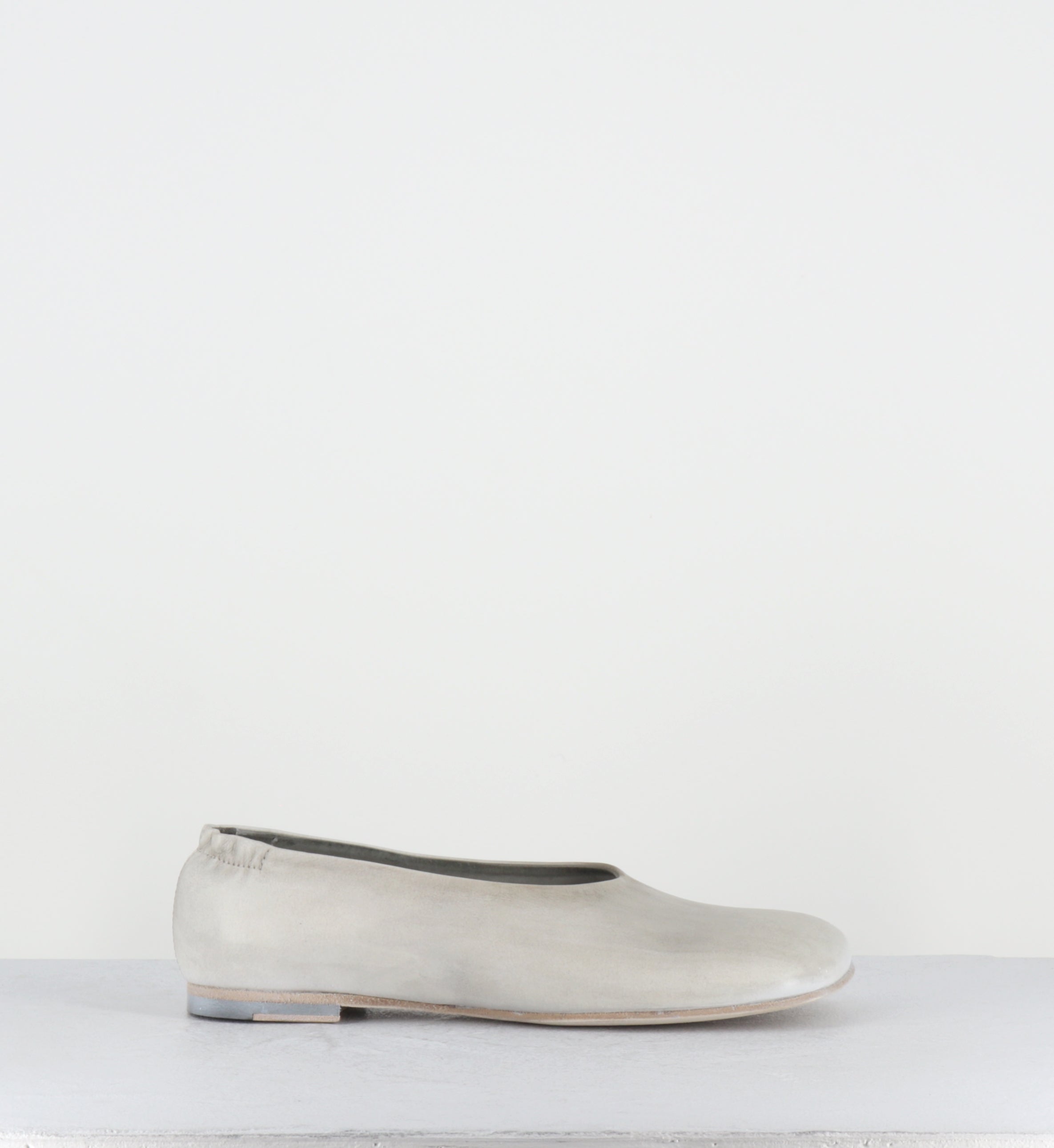 Ballerines minimalistes cuir blanc dip-dyed  - 9842 DIVE MARMITTA DIRTY WHITE