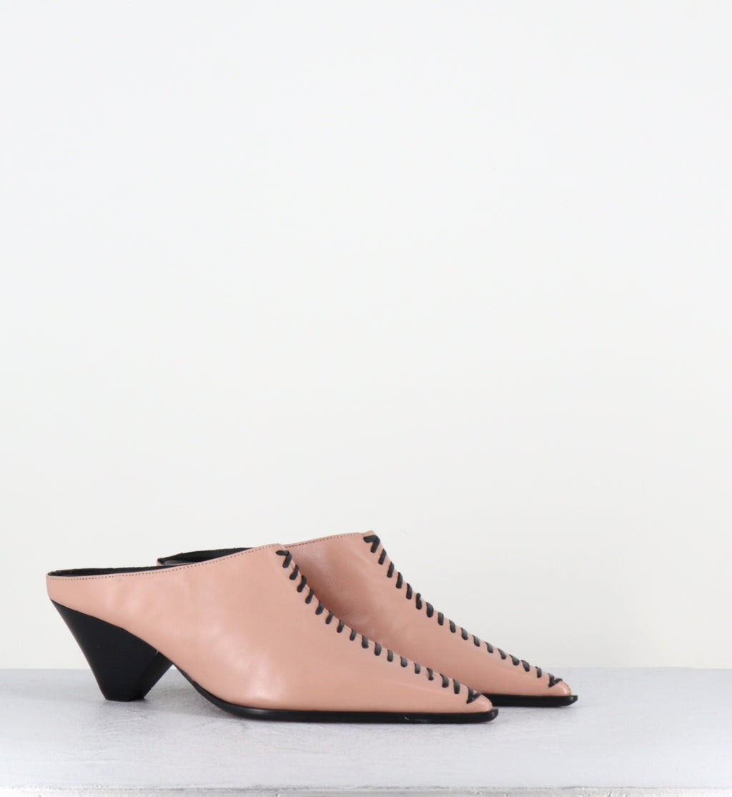 Mules pointues en cuir rose talon biseauté - VERNIAX BLUSH NERO