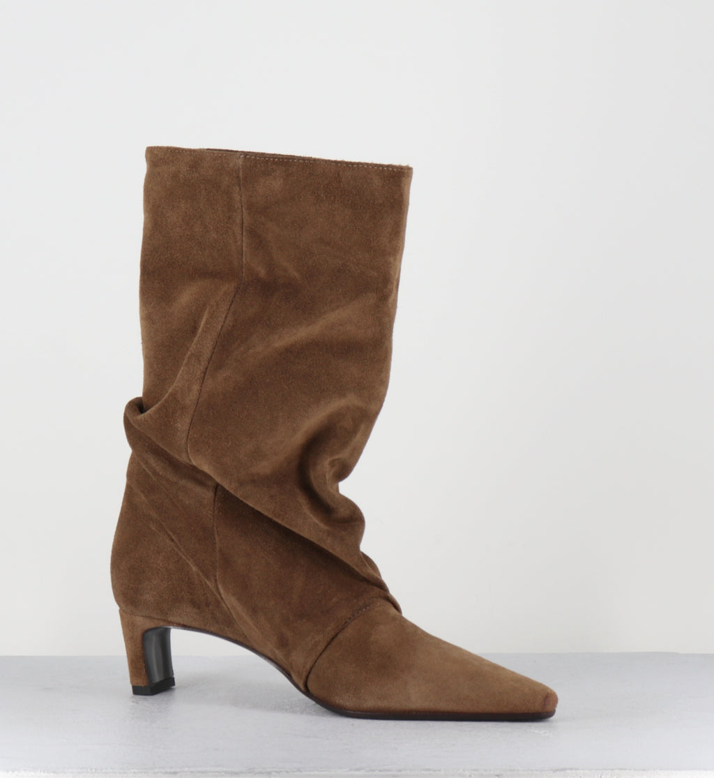 Bottines en daim camel - VILIA SILK CAMEL