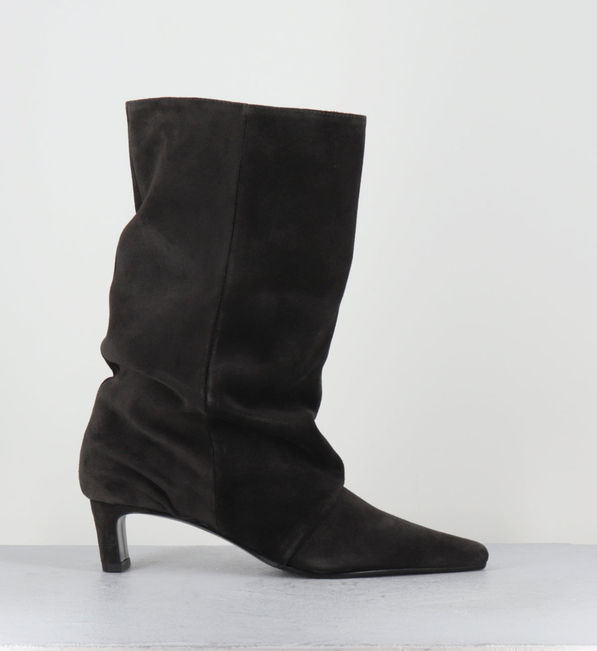 Bottes froissé en daim gris - VILIA SILK PEPE
