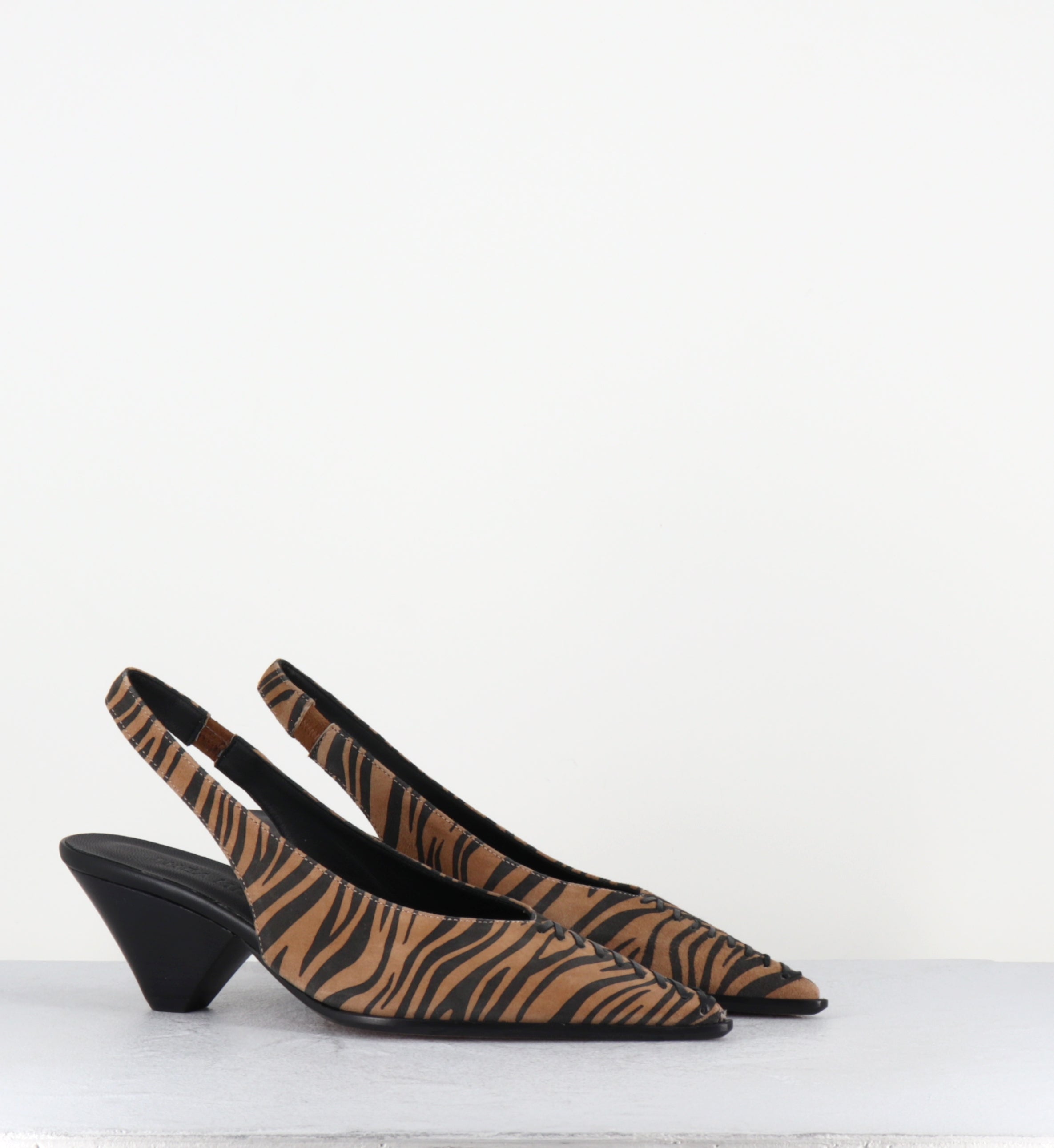 Slingback botu pointu imprimé zèbre talon biseauté - VIRINAX ZEBRA NERO