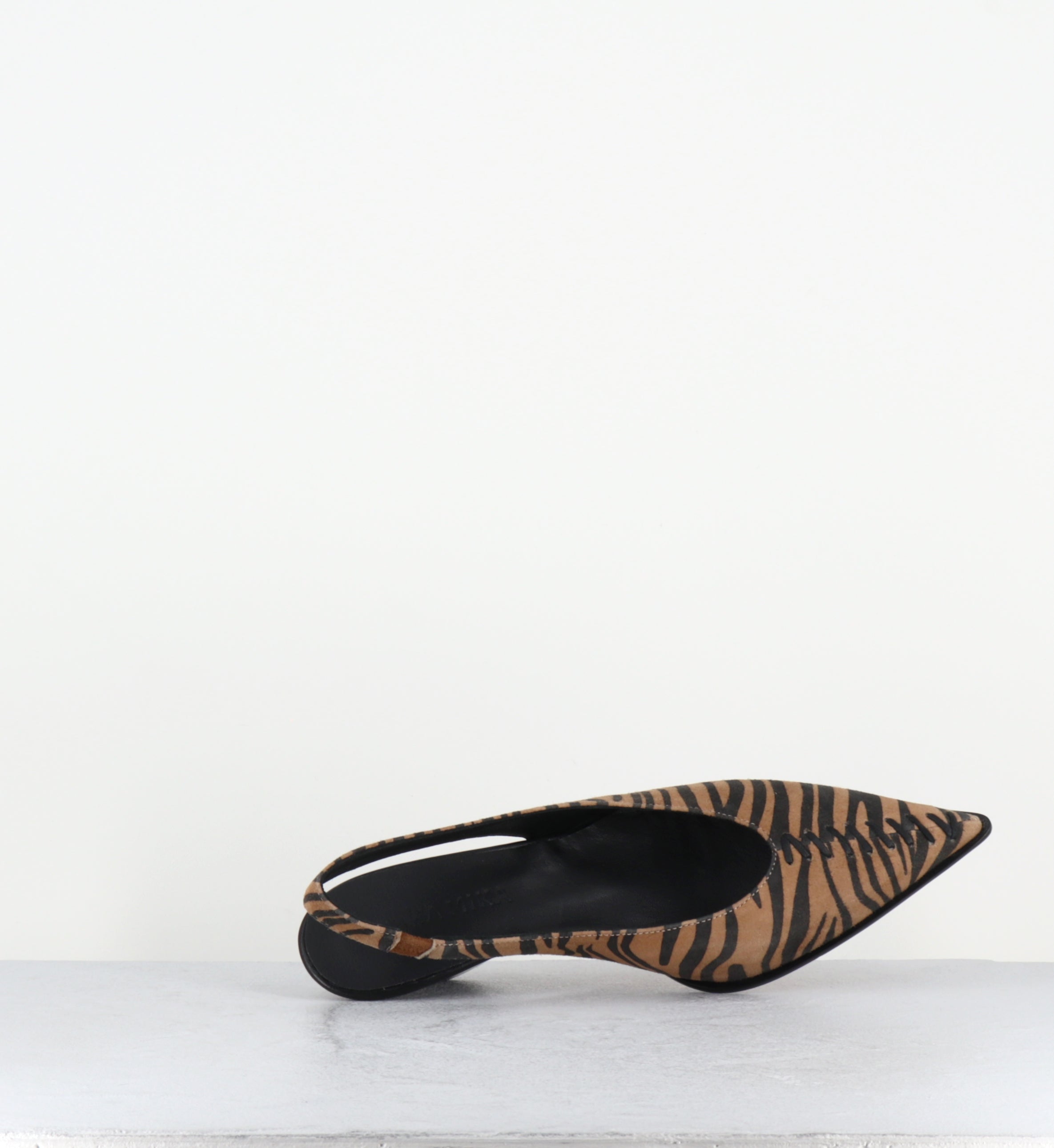 Slingback botu pointu imprimé zèbre talon biseauté - VIRINAX ZEBRA NERO